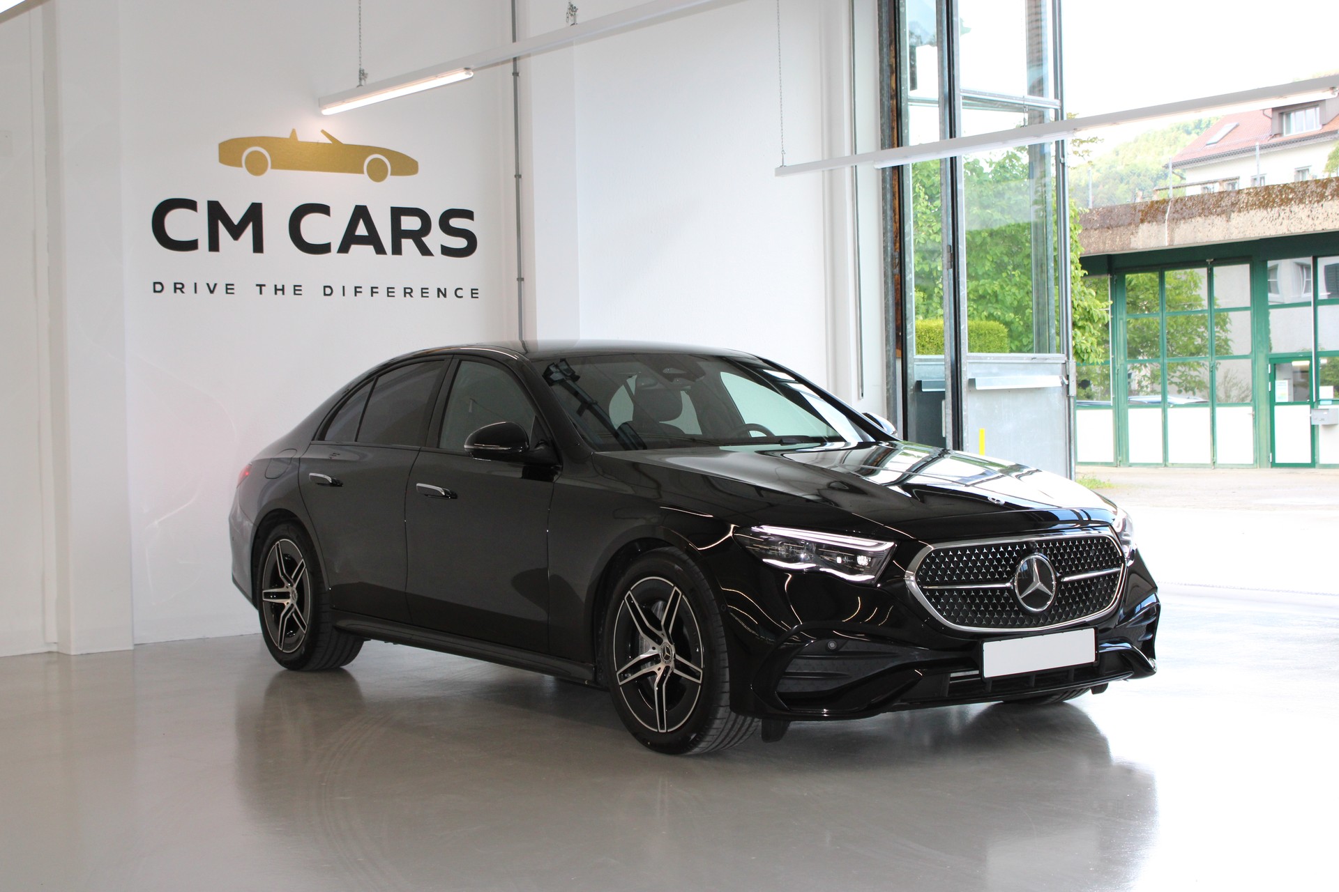 MERCEDES-BENZ E 220 d 4Matic 9G-Tronic-showroom-element-2