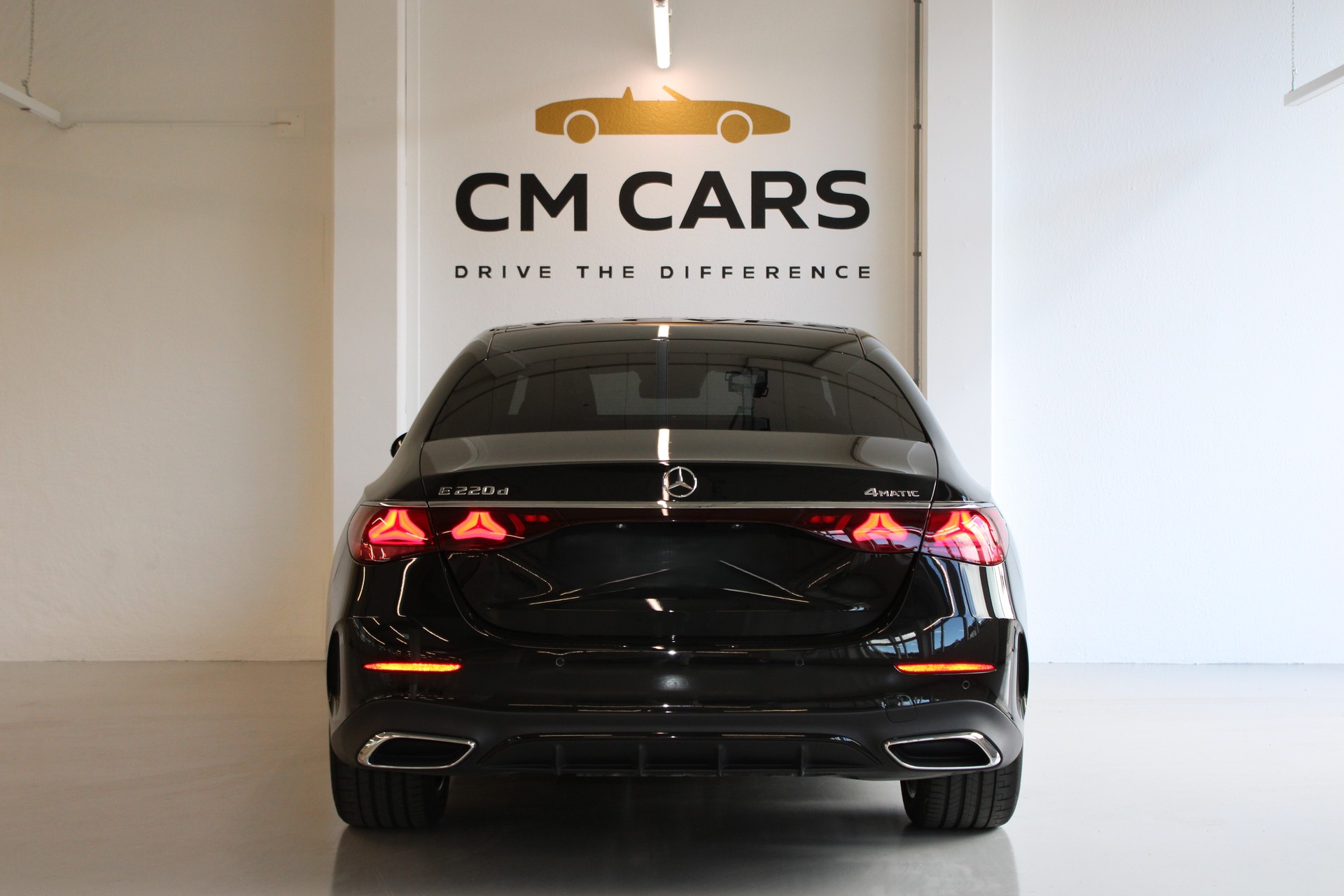 MERCEDES-BENZ E 220 d 4Matic 9G-Tronic-image-7