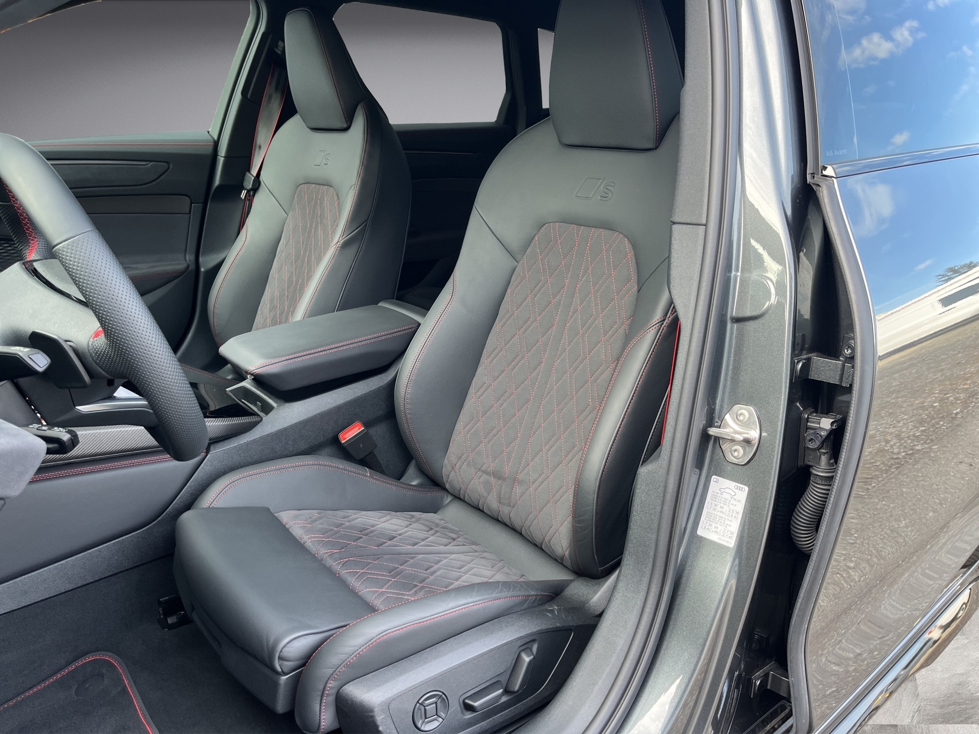AUDI A6 Avant TFSI quattro 270 kW S tronic*New A6 Modell, Optikpaket-schwarz, AHK, (5-Jahre Garantie)-image-9