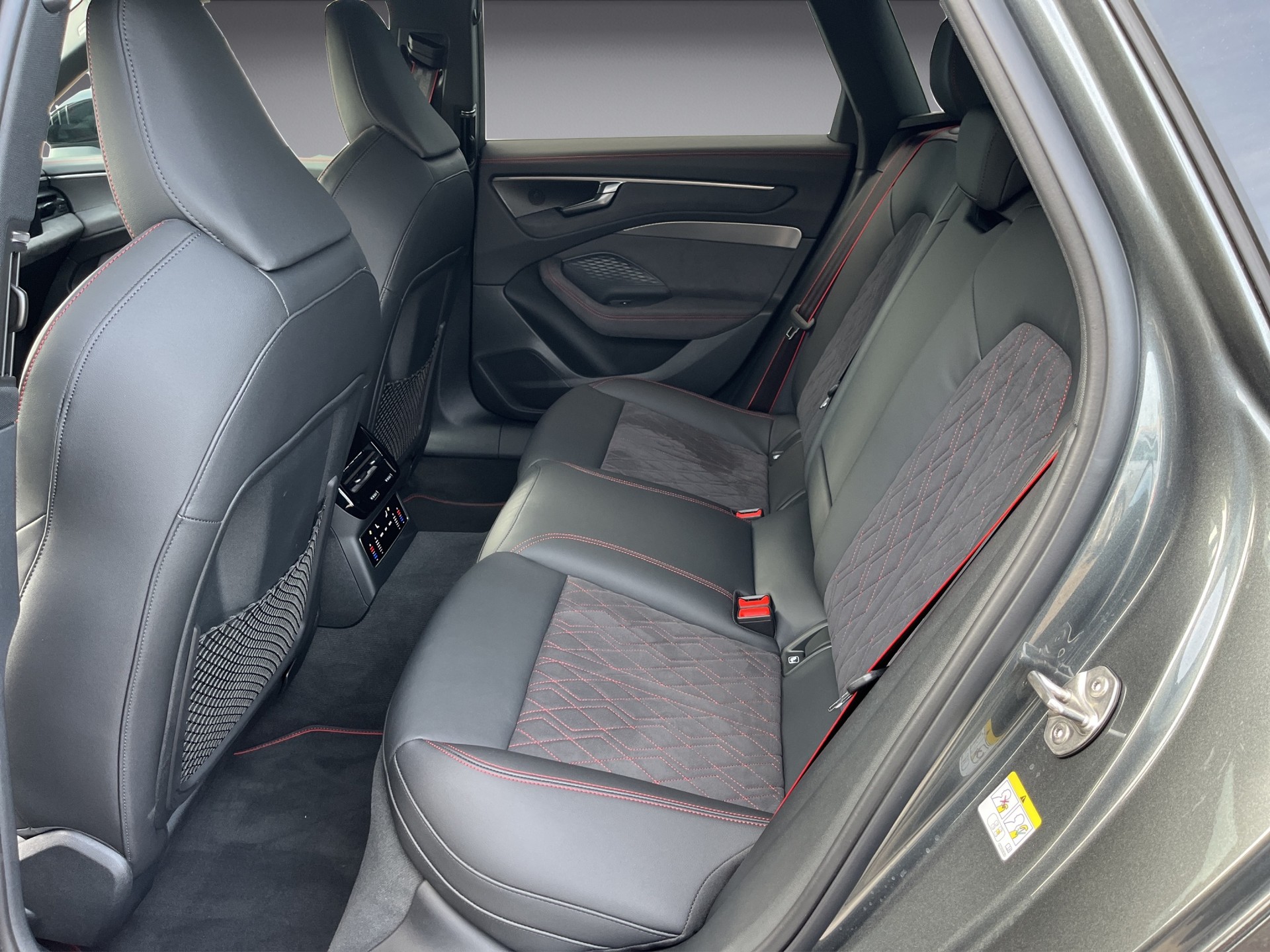 AUDI A6 Avant TFSI quattro 270 kW S tronic*New A6 Modell, Optikpaket-schwarz, AHK, (5-Jahre Garantie)-image-11