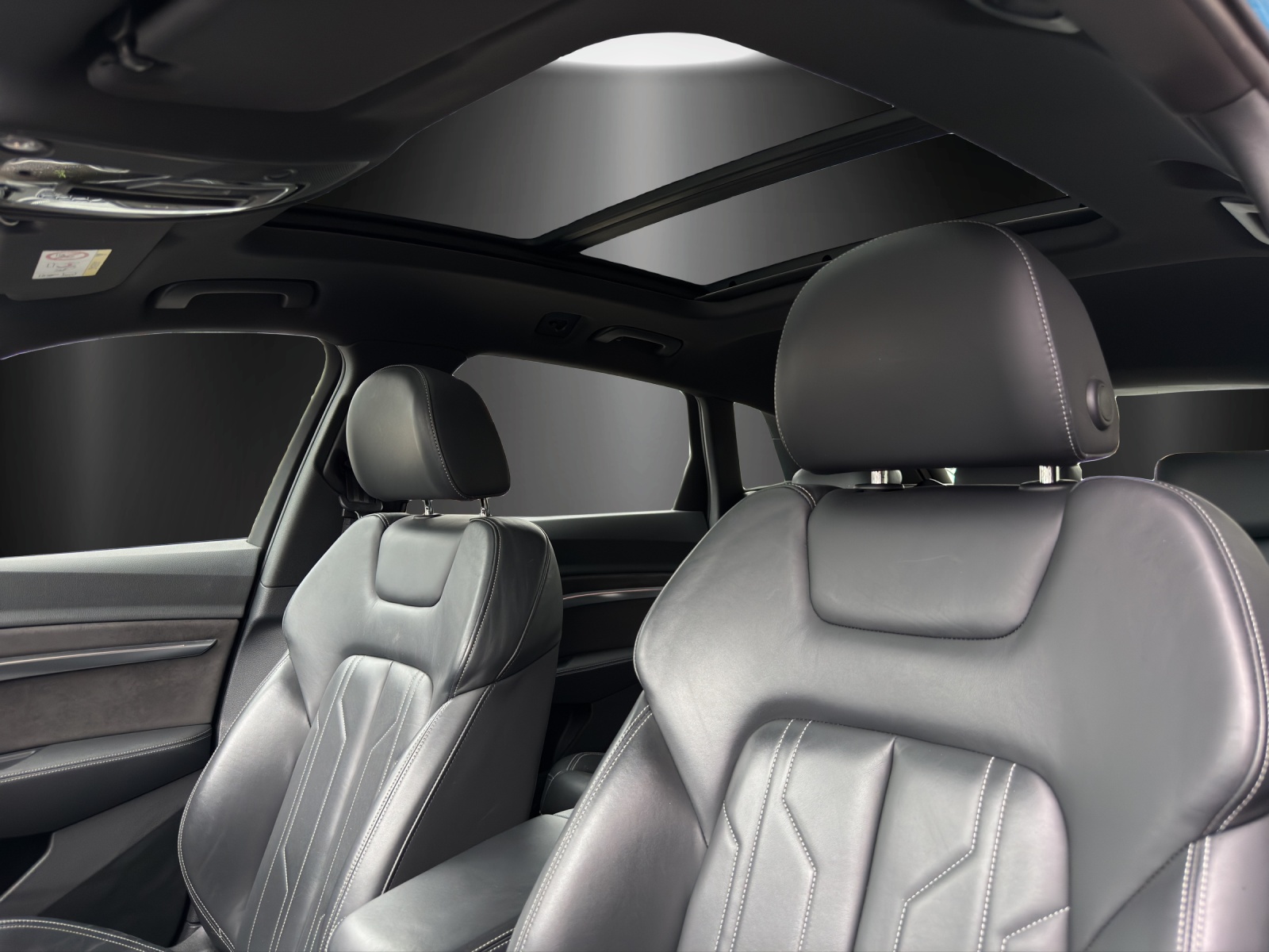 AUDI e-tron 55 Advanced quattro-image-15