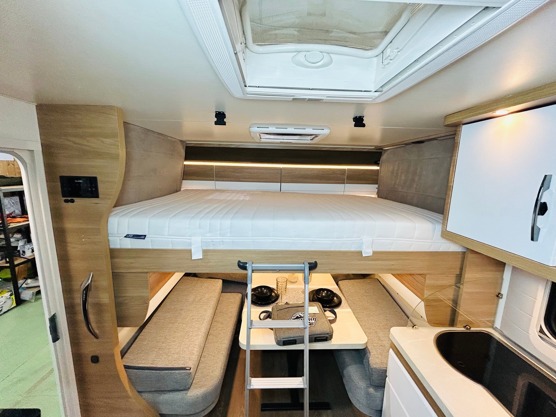 HOBBY De Luxe 515 UHL-image-17