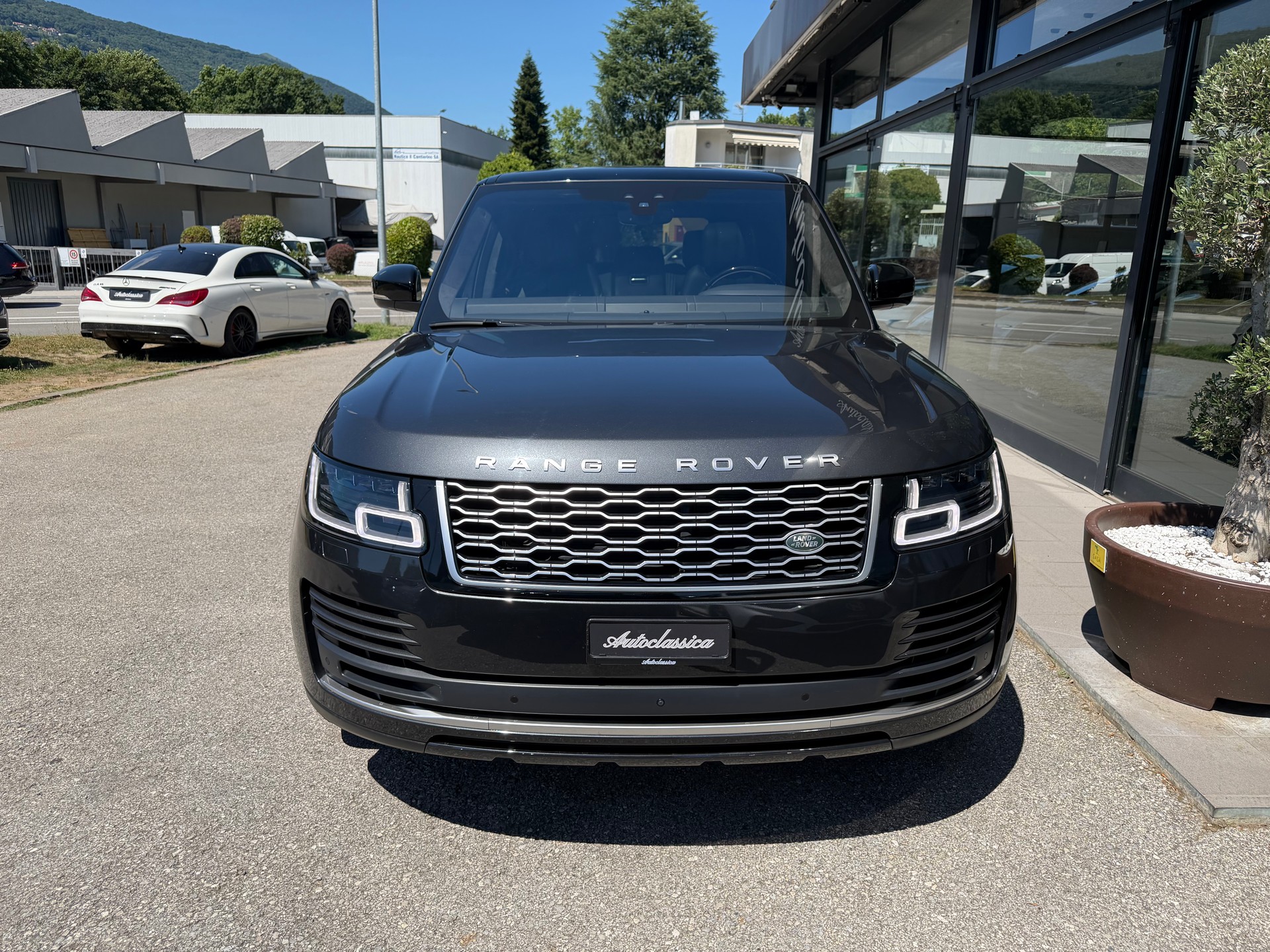 LAND ROVER Range Rover 4.4 SDV8 Autobiography Automatic-showroom-element-1