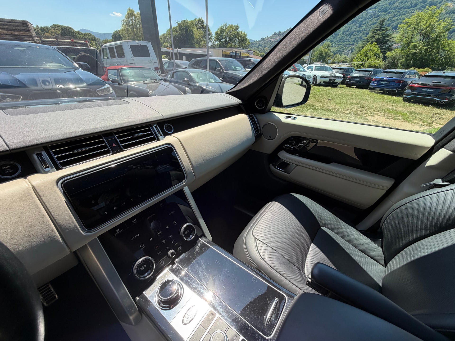 LAND ROVER Range Rover 4.4 SDV8 Autobiography Automatic-image-15