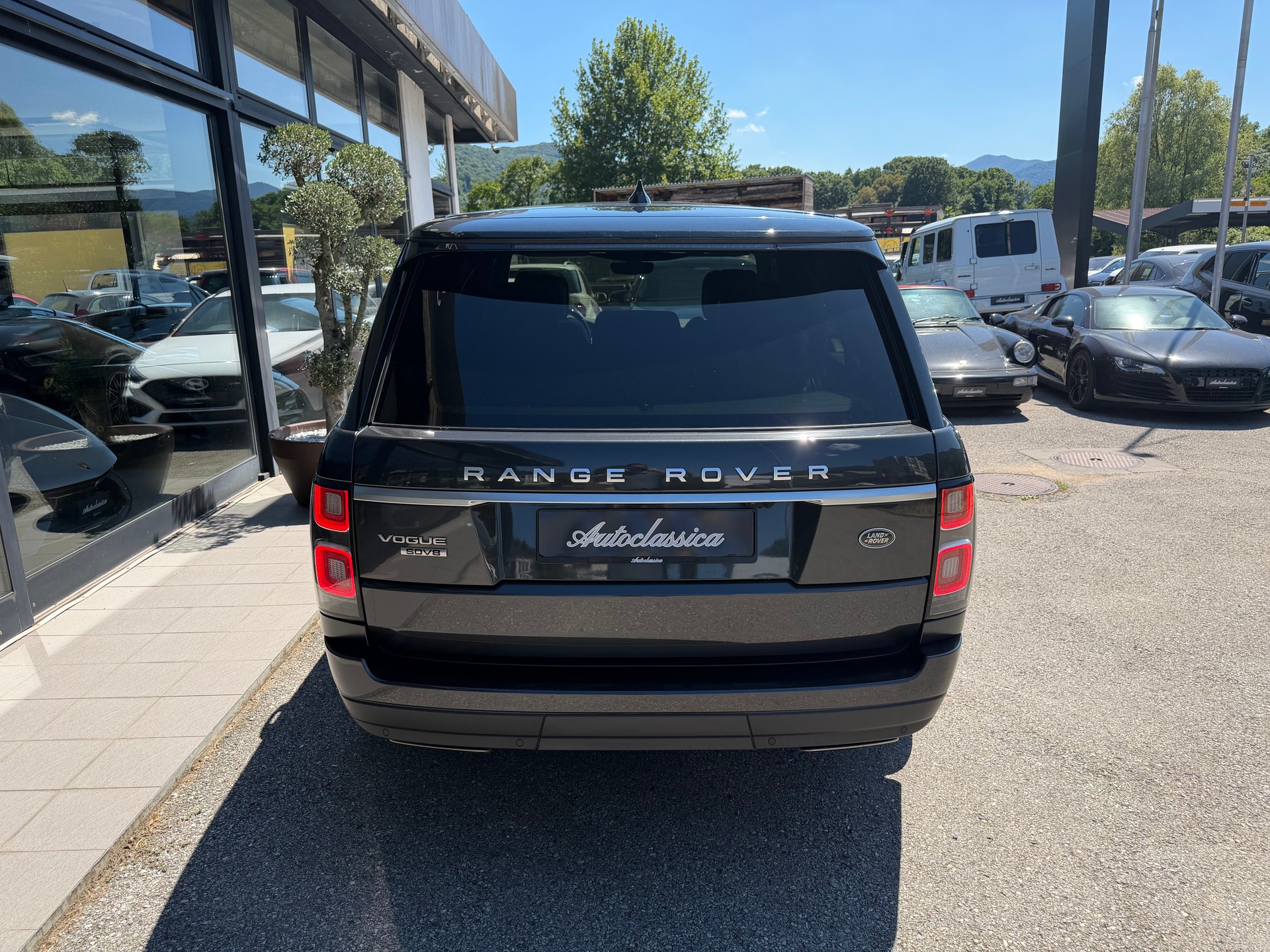 LAND ROVER Range Rover 4.4 SDV8 Autobiography Automatic-showroom-element-2
