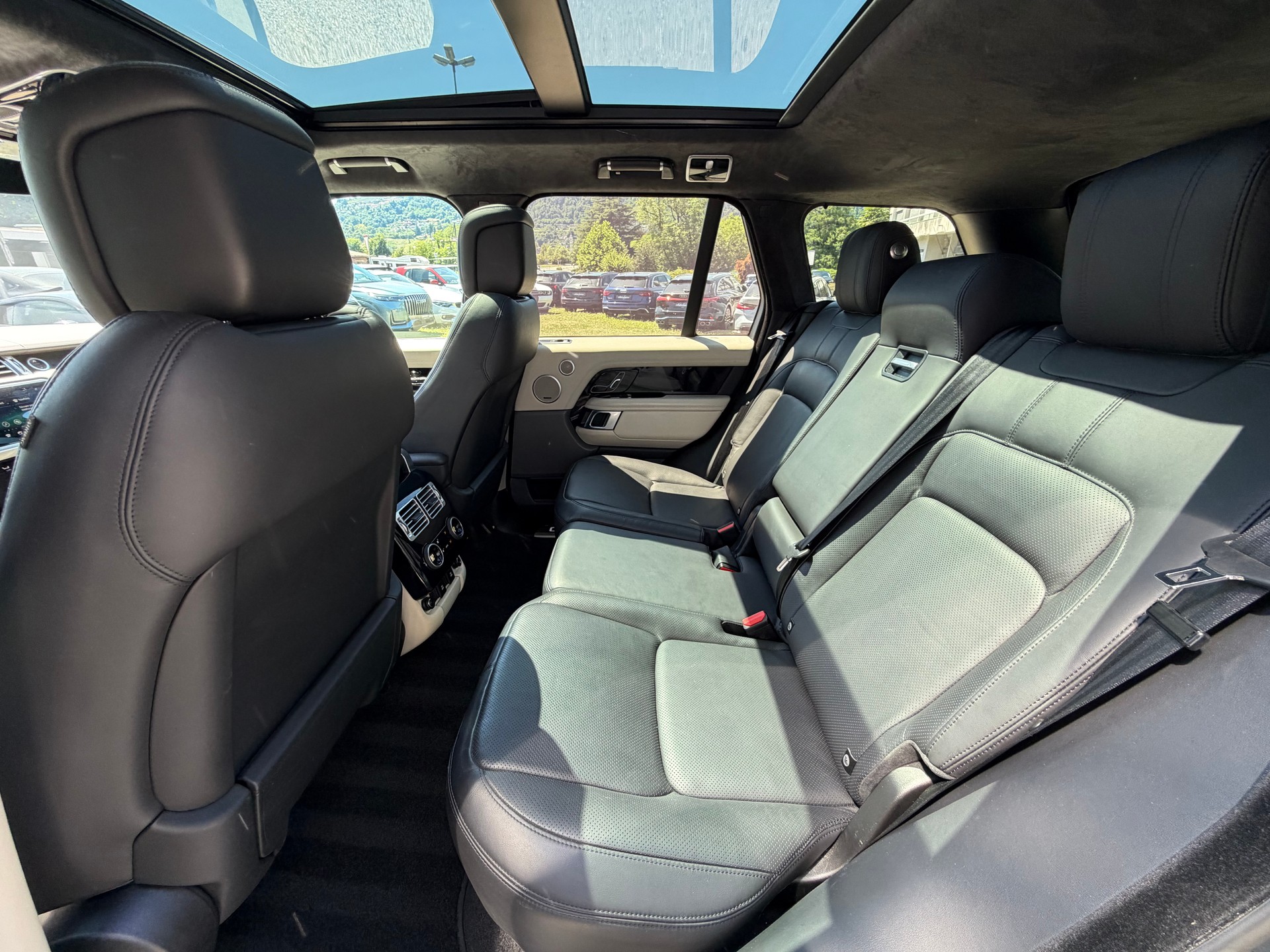 LAND ROVER Range Rover 4.4 SDV8 Autobiography Automatic-image-16