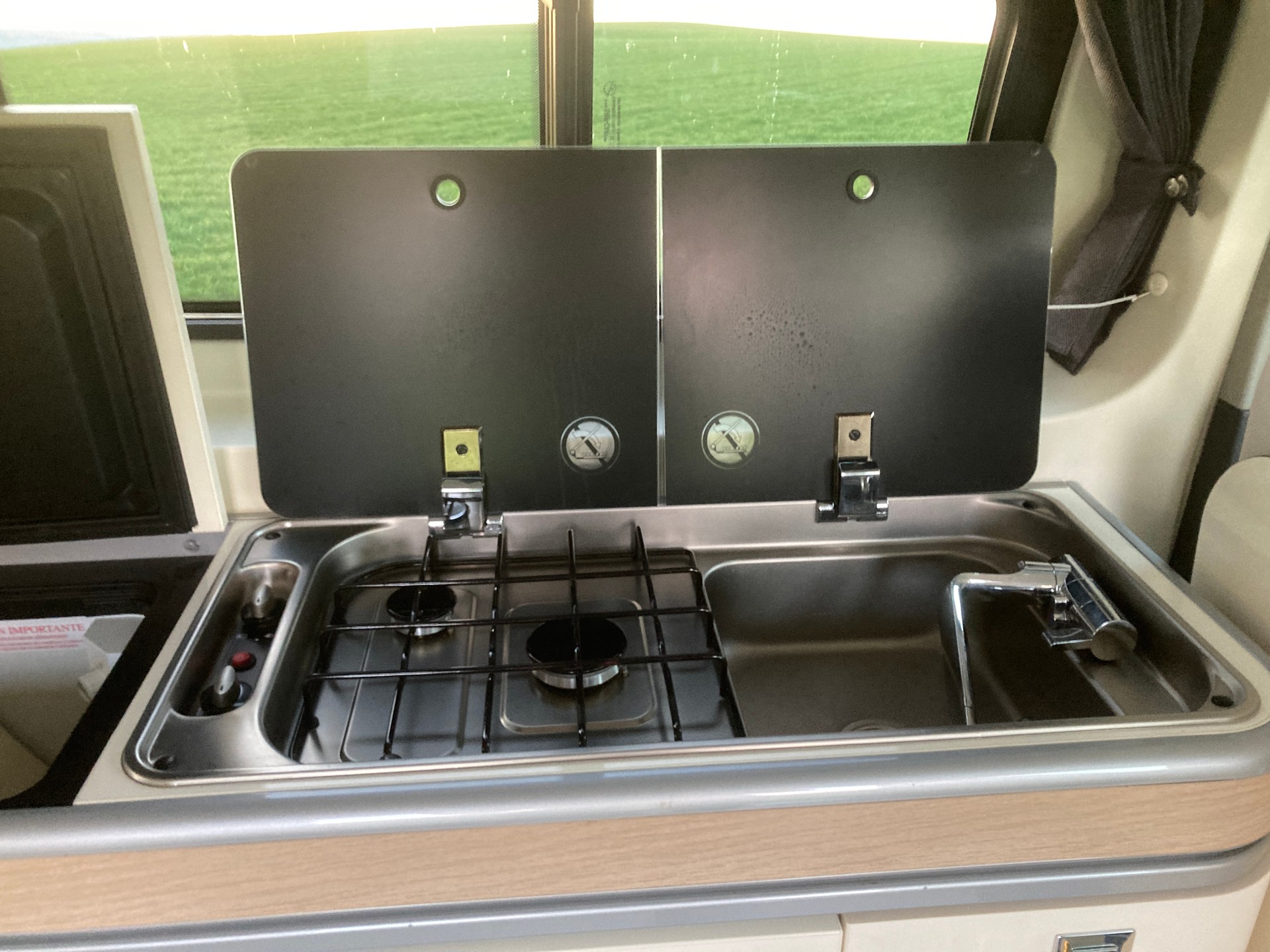 FORD Transit Custom 320 L1H1 Camper A Dreamer Cap Nugget-image-8