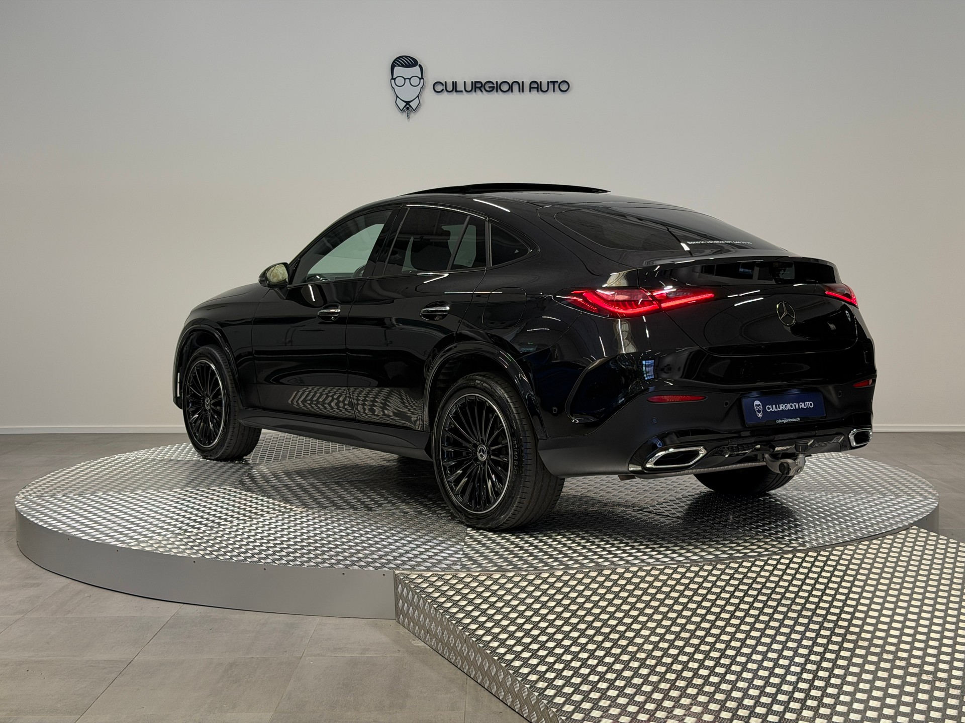 MERCEDES-BENZ GLC 300 e 4Matic 9G-Tronic-image-6