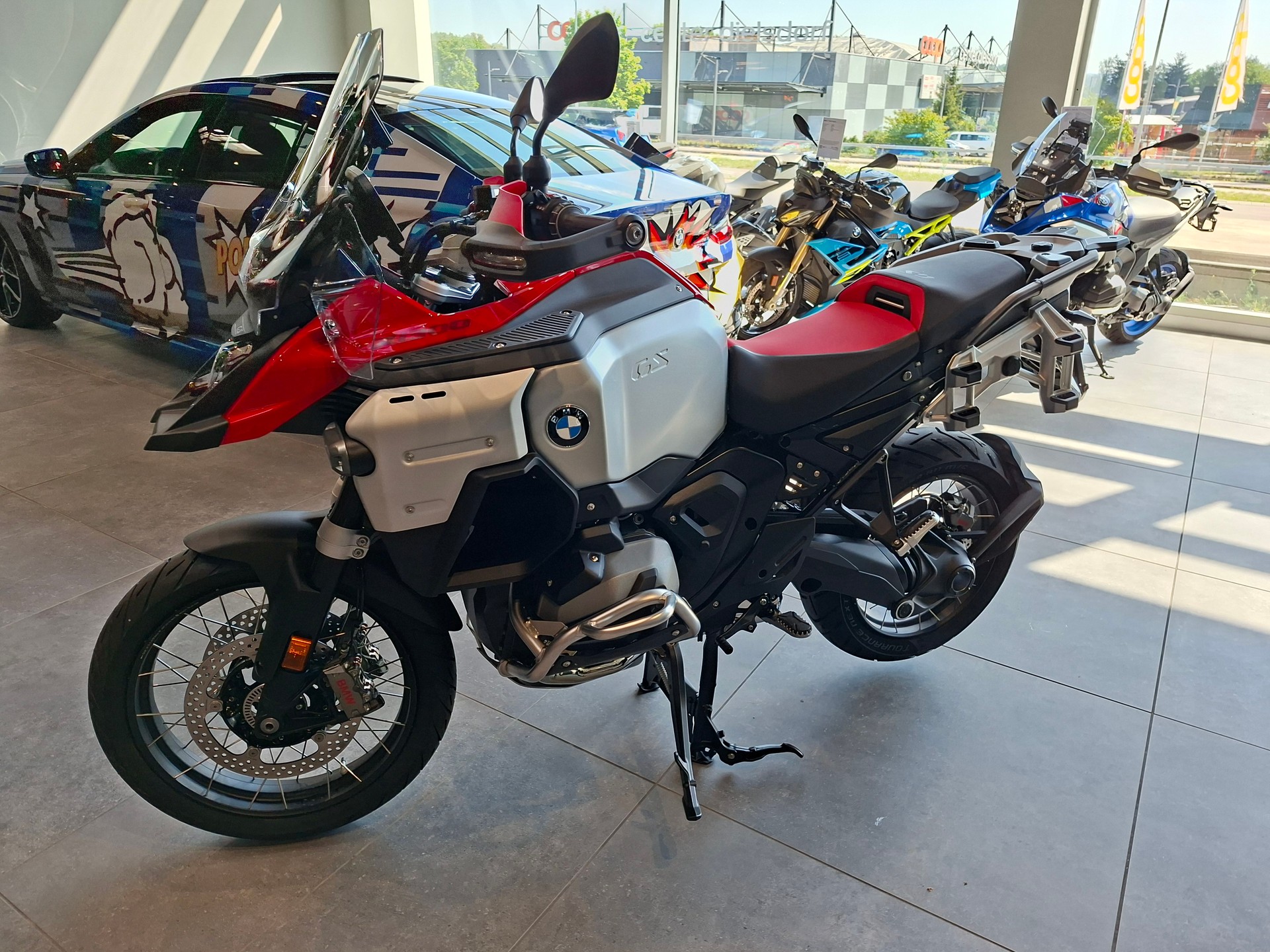 BMW R 1300 GS Adventure-image-2