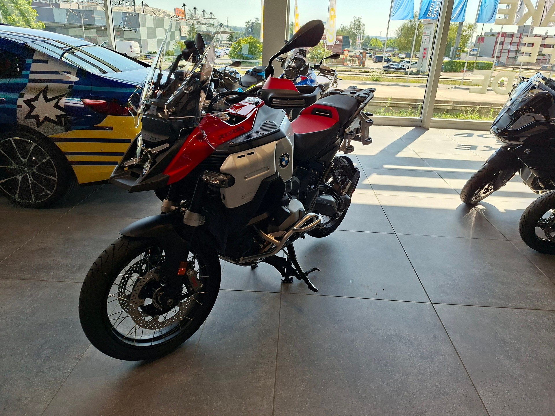 BMW R 1300 GS Adventure-image-3