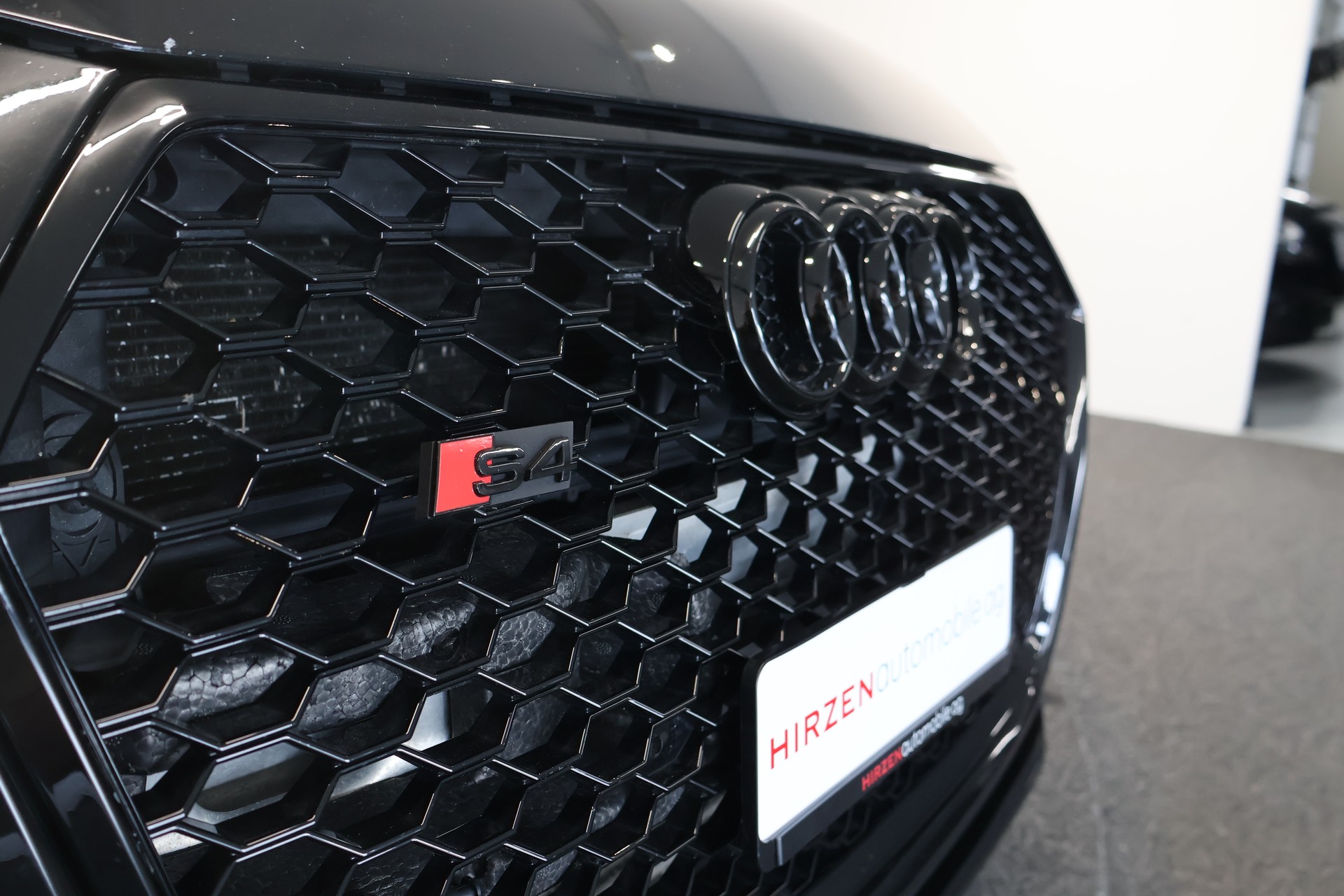 AUDI S4 Limousine 3.0 TFSI quattro tiptronic-image-25
