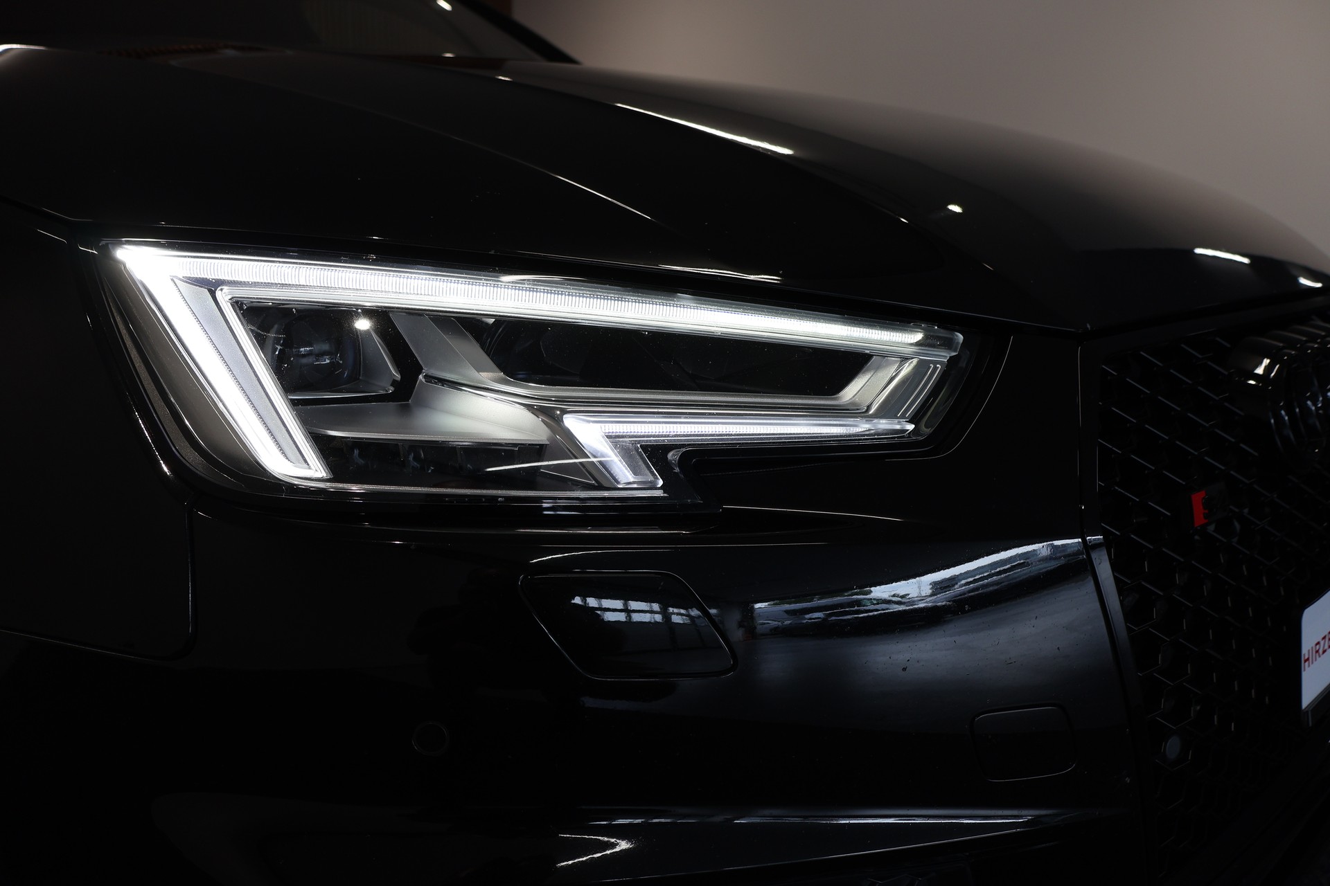 AUDI S4 Limousine 3.0 TFSI quattro tiptronic-image-24