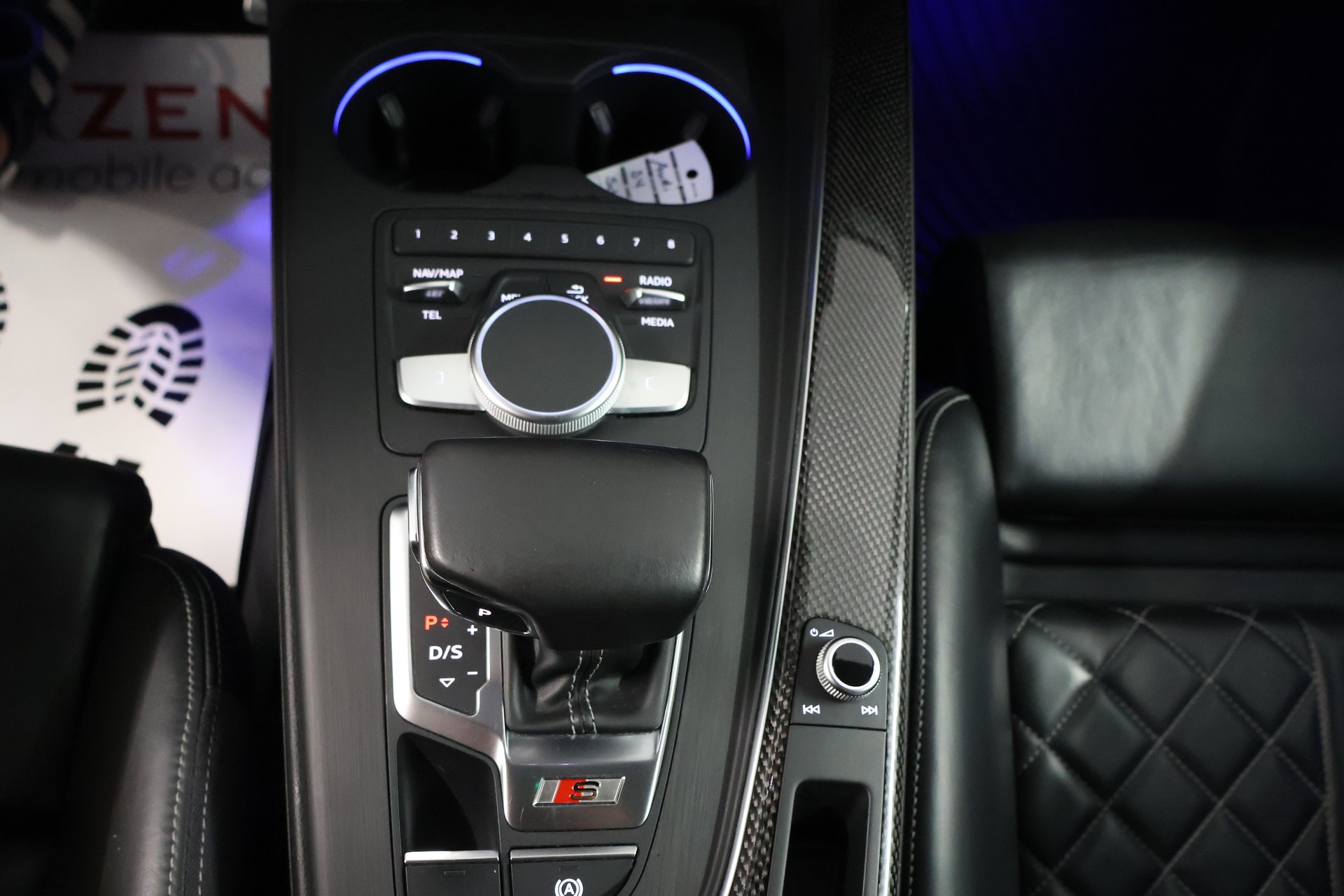 AUDI S4 Limousine 3.0 TFSI quattro tiptronic-image-16