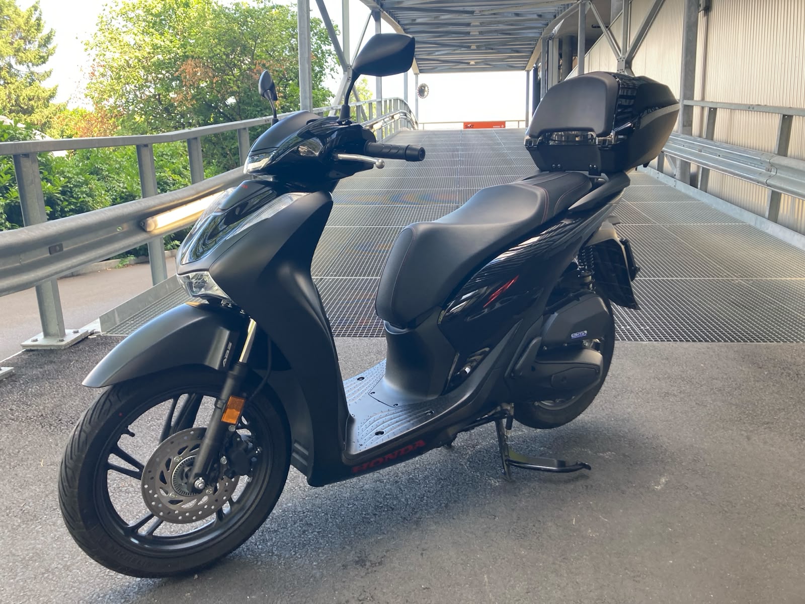HONDA SH 125 Sporty-image-1