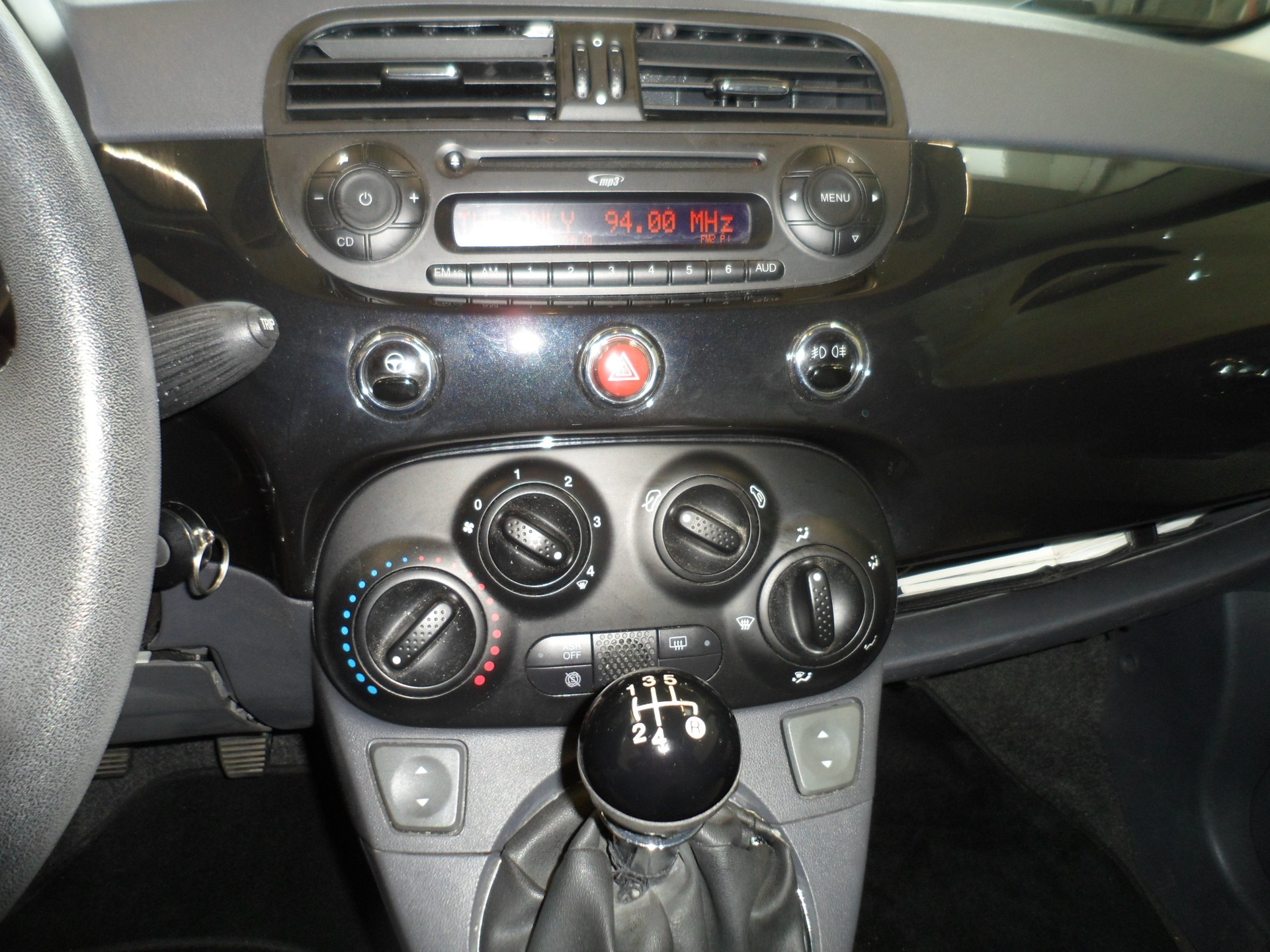 FIAT 500 1.2 Lounge-image-10