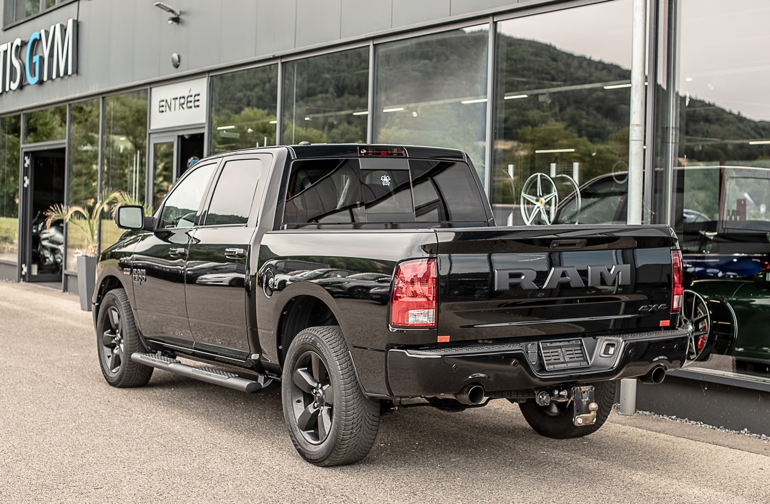 DODGE 1500 5.7 HEMI-showroom-element-3