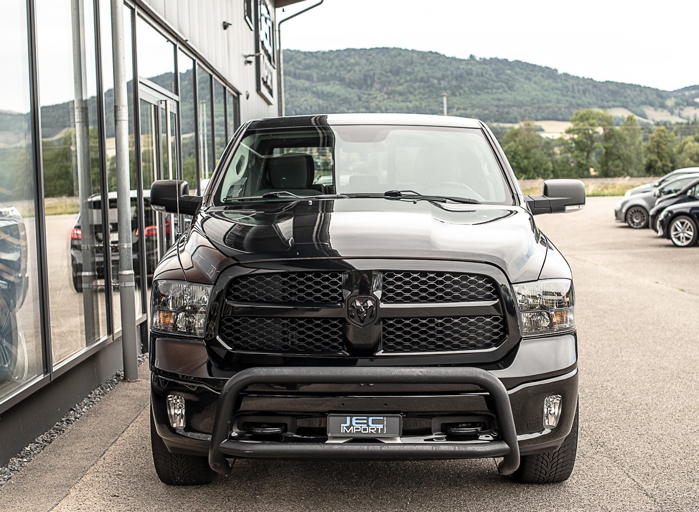 DODGE 1500 5.7 HEMI-showroom-element-2