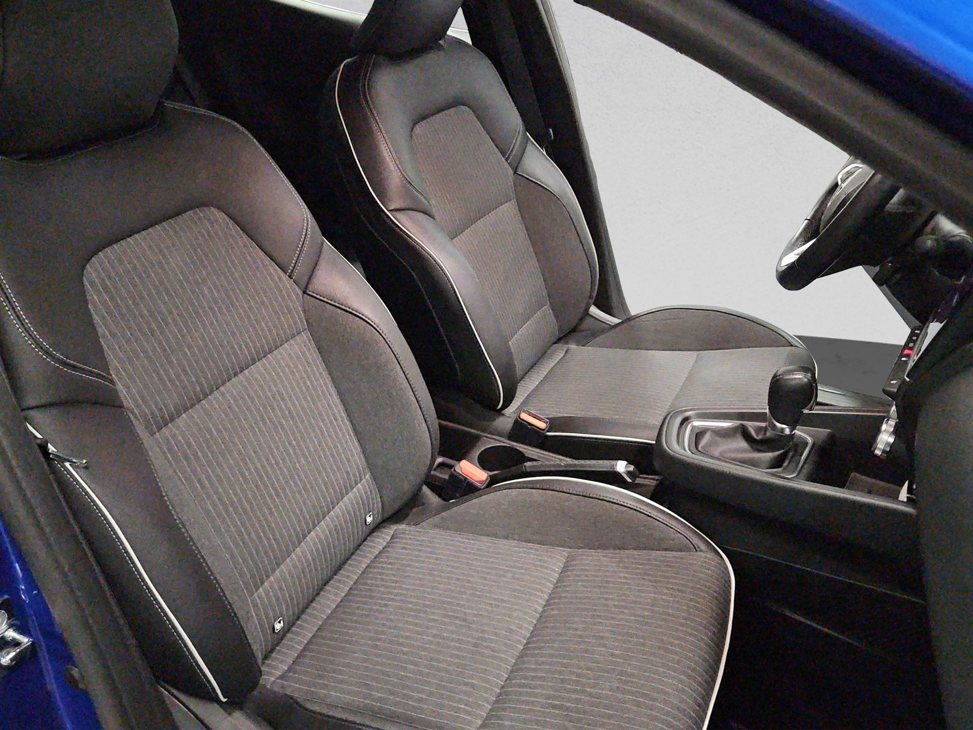 RENAULT Clio 1.6 E-Tech Intens-image-16