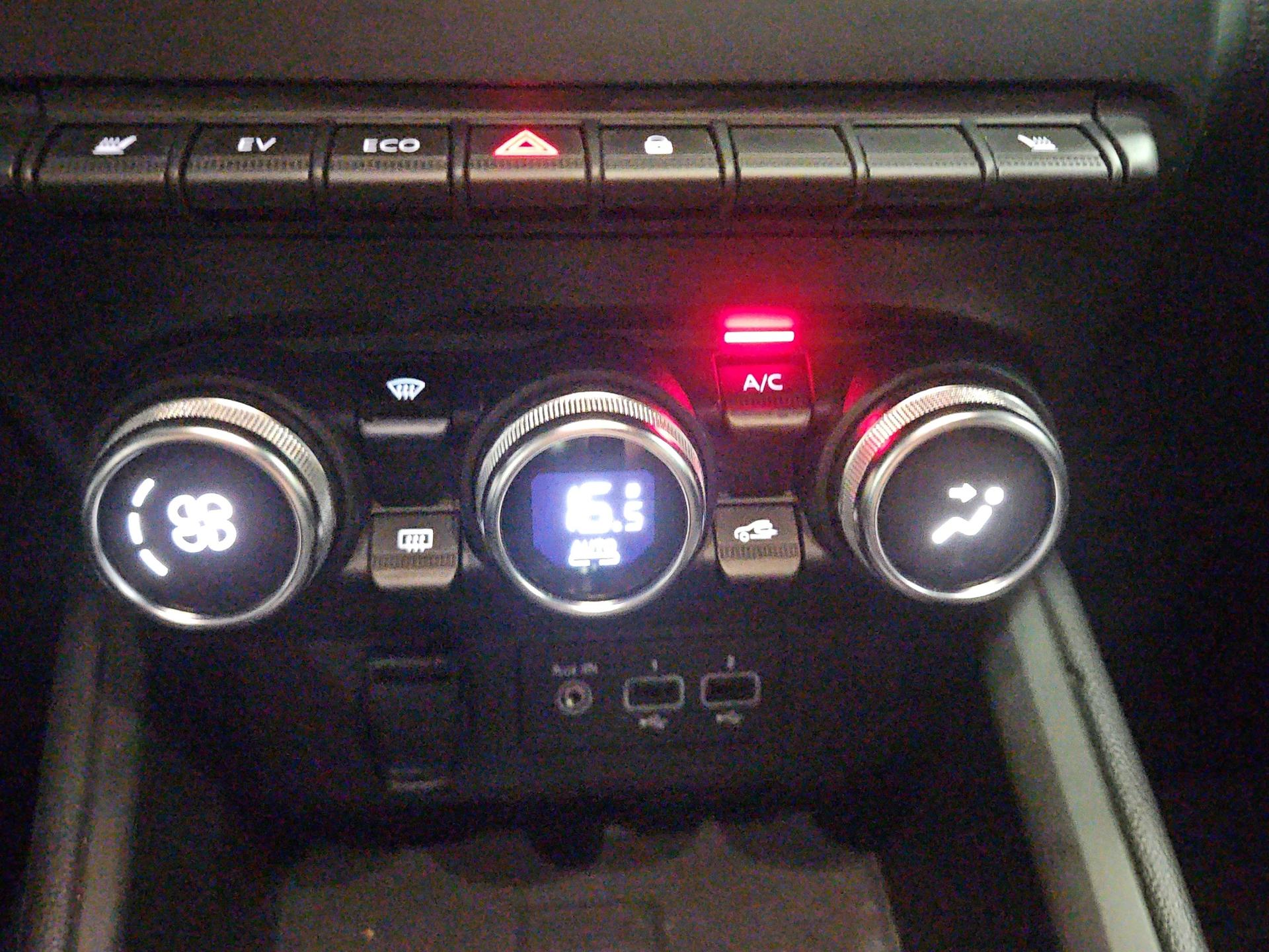 RENAULT Clio 1.6 E-Tech Intens-image-20
