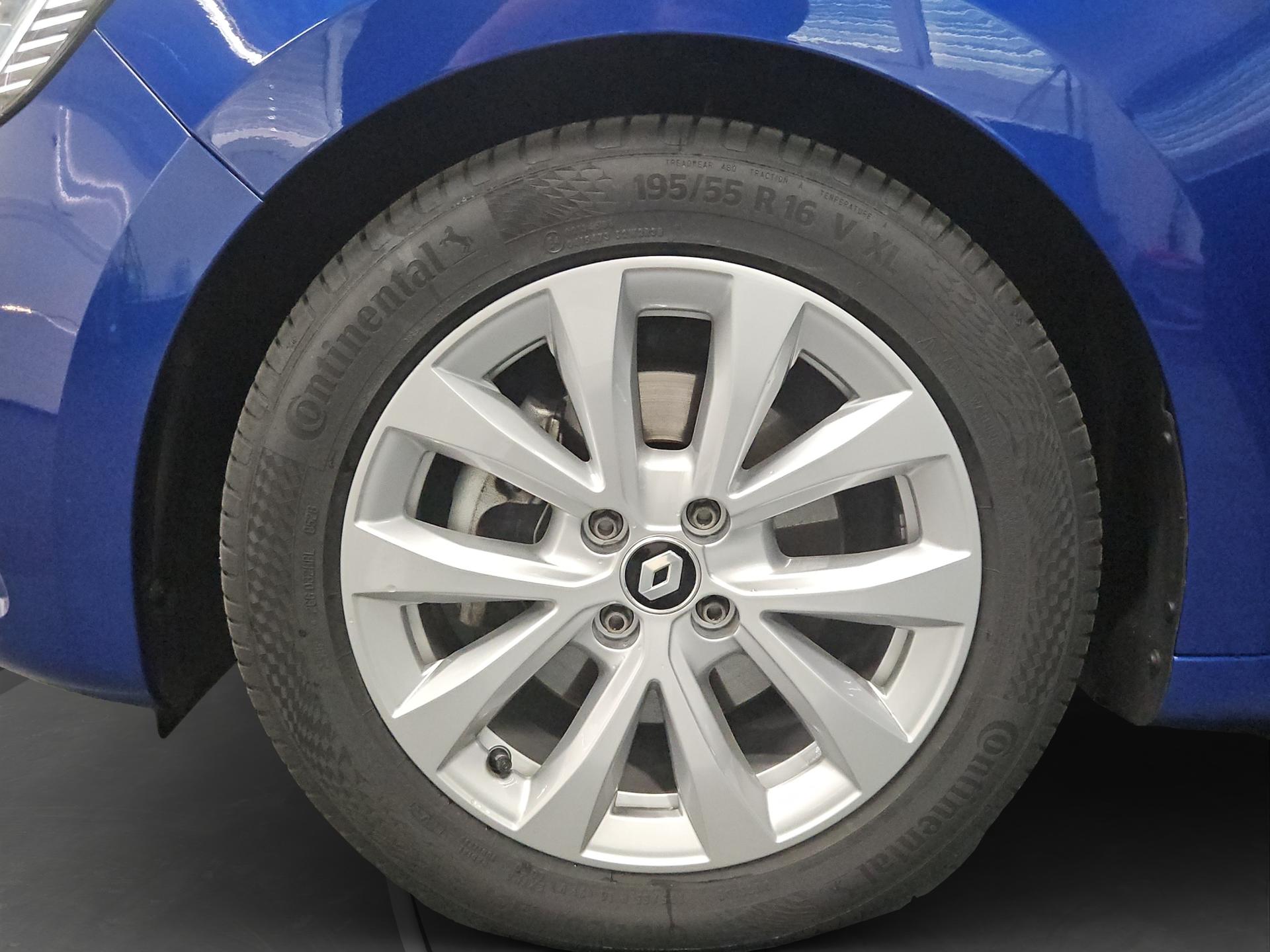 RENAULT Clio 1.6 E-Tech Intens-image-24