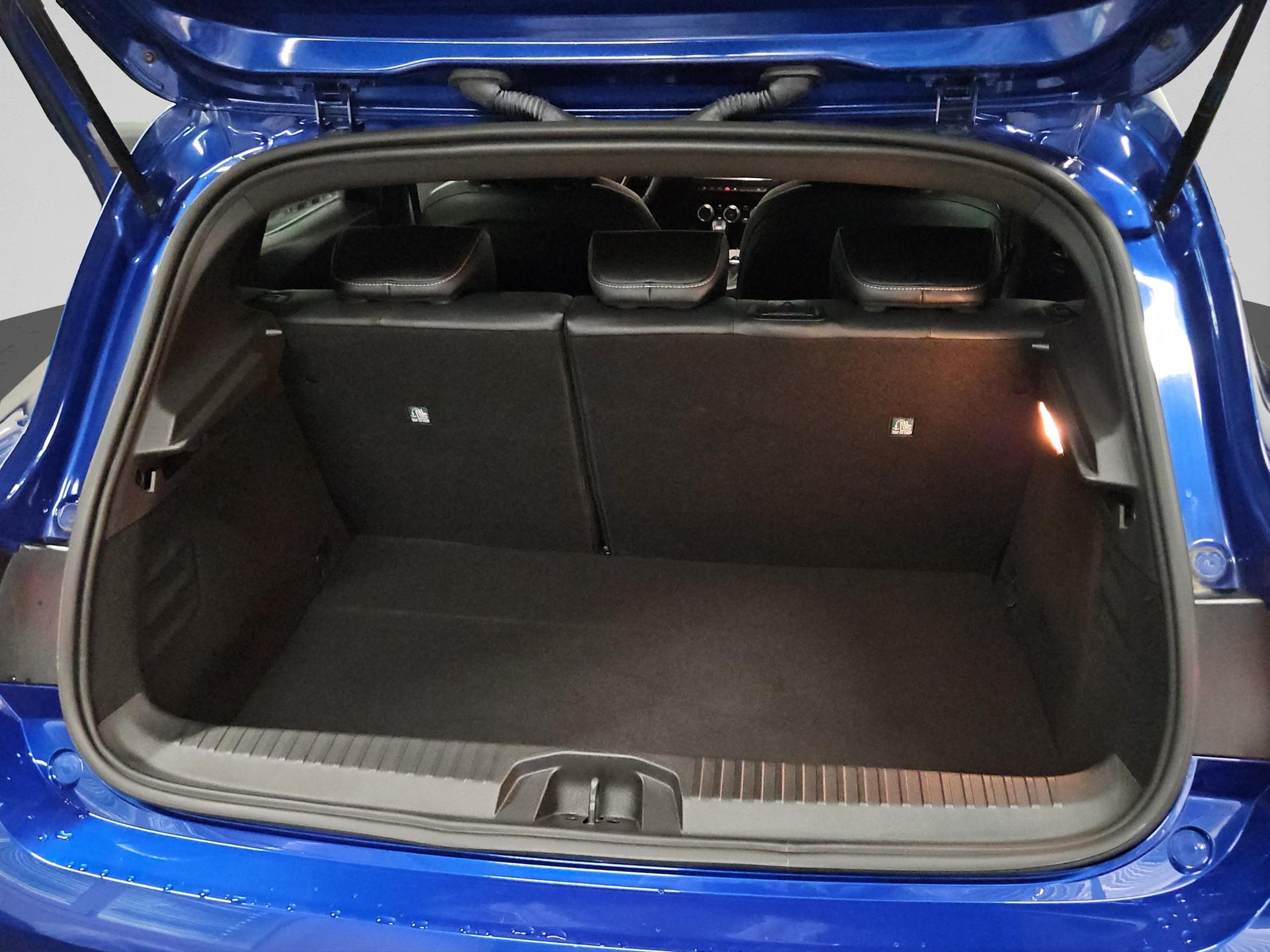 RENAULT Clio 1.6 E-Tech Intens-image-15