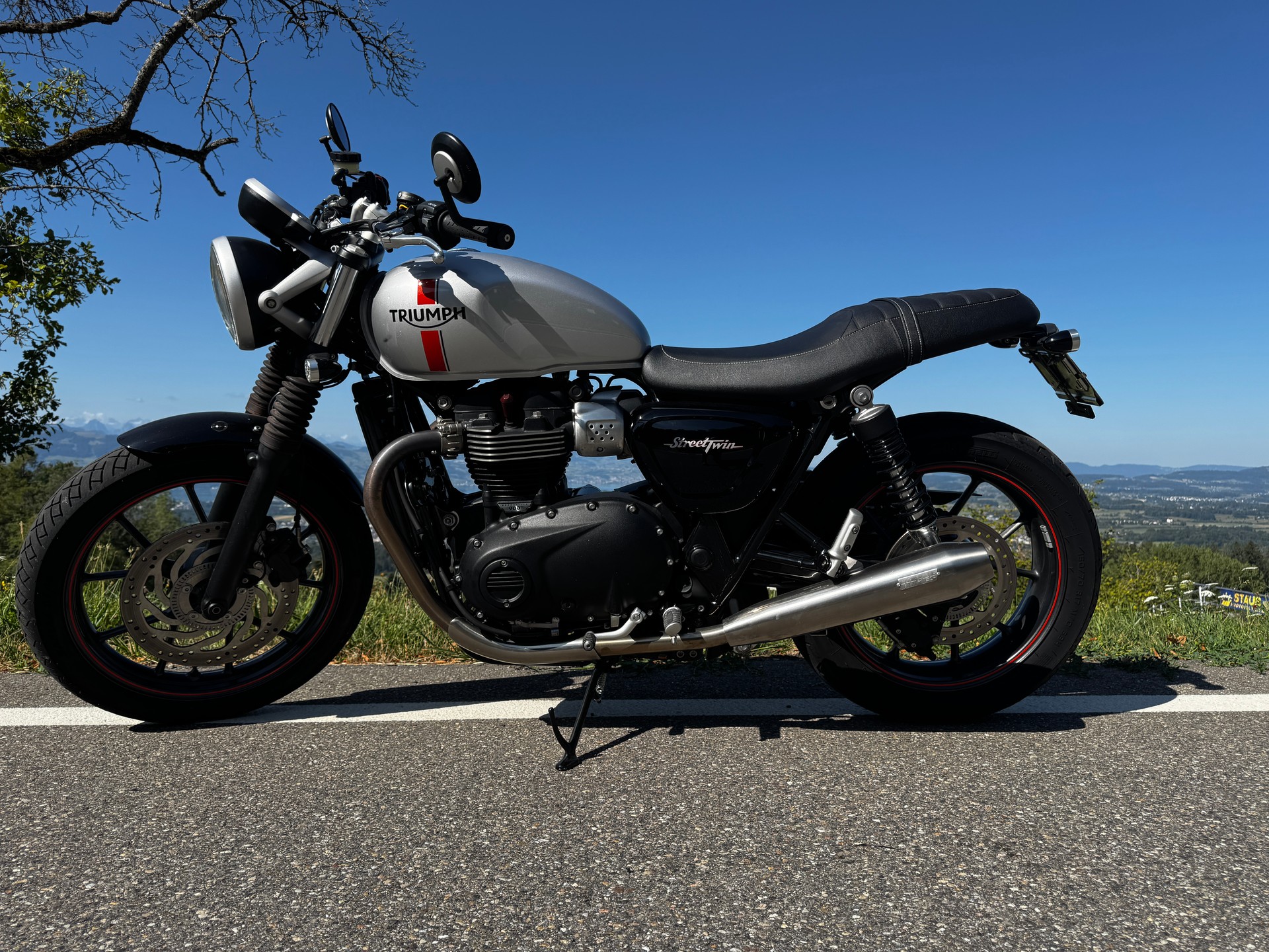 TRIUMPH Street Twin 900 i-image-0