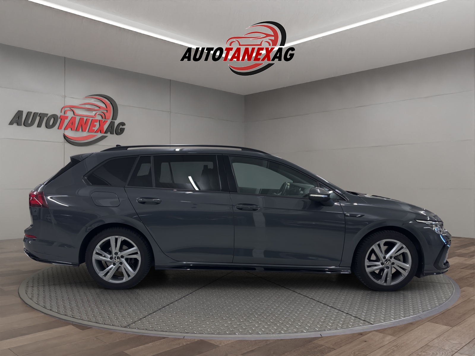 VW Golf Variant 2.0 TSI R-Line DSG 4Motion-image-6