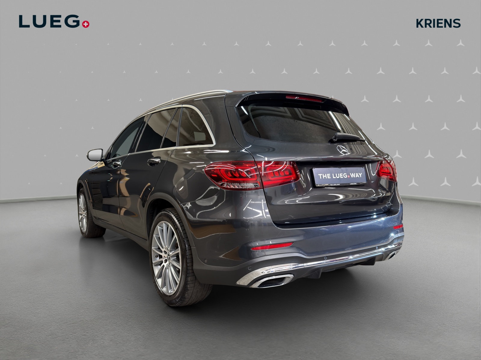MERCEDES-BENZ GLC 220 d 4M - AMG / DISTRONIC / 360 Grad Kamera / Head-Up Display-image-2