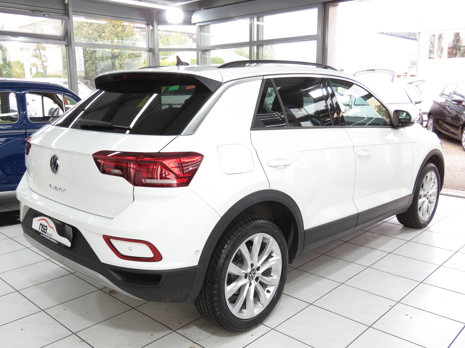 VW T-Roc 1.5 TSI EVO Life DSG (Automat)-showroom-element-3