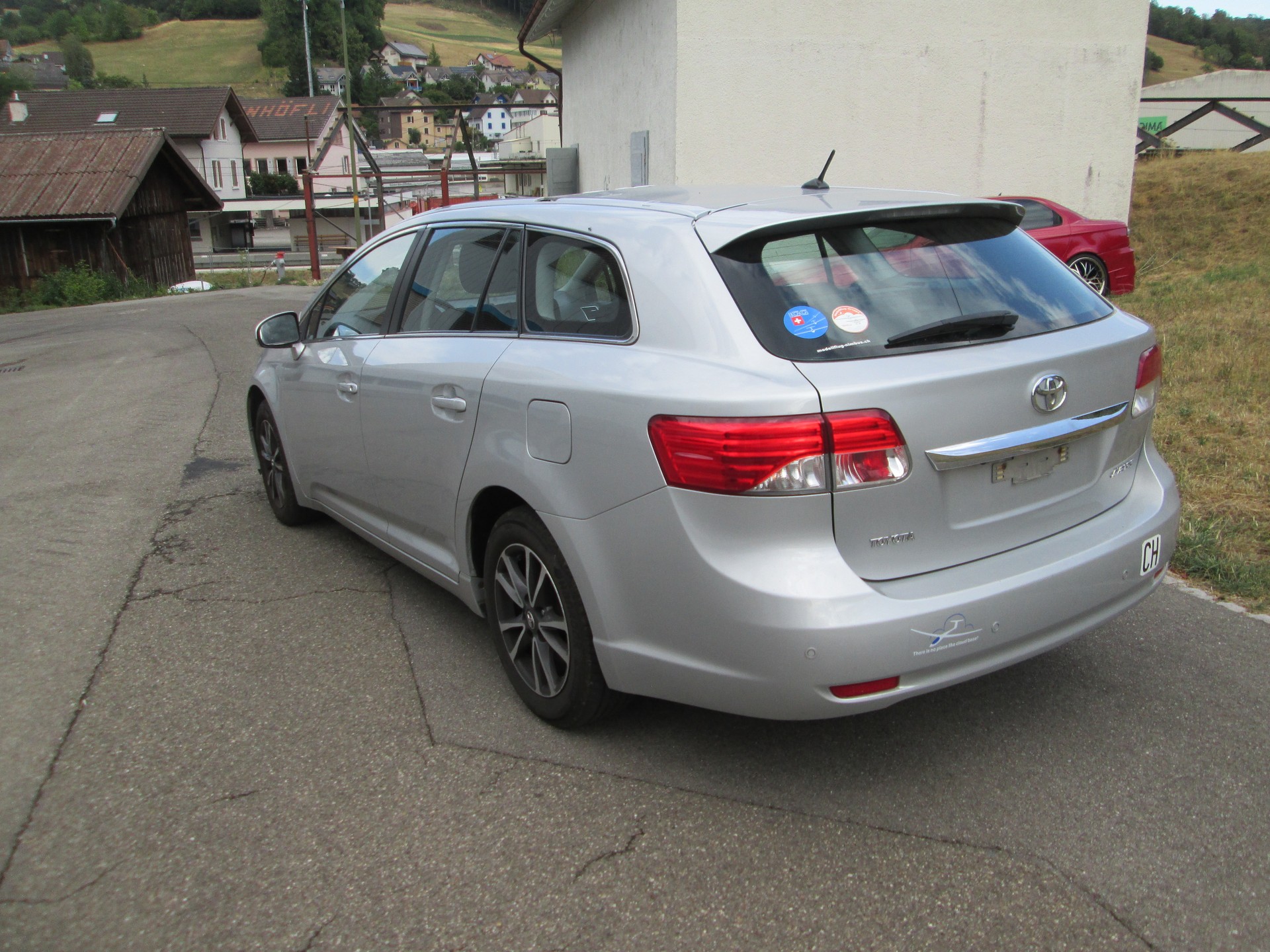 TOYOTA Avensis Sportswagon 2.0 Sol Premium-image-4