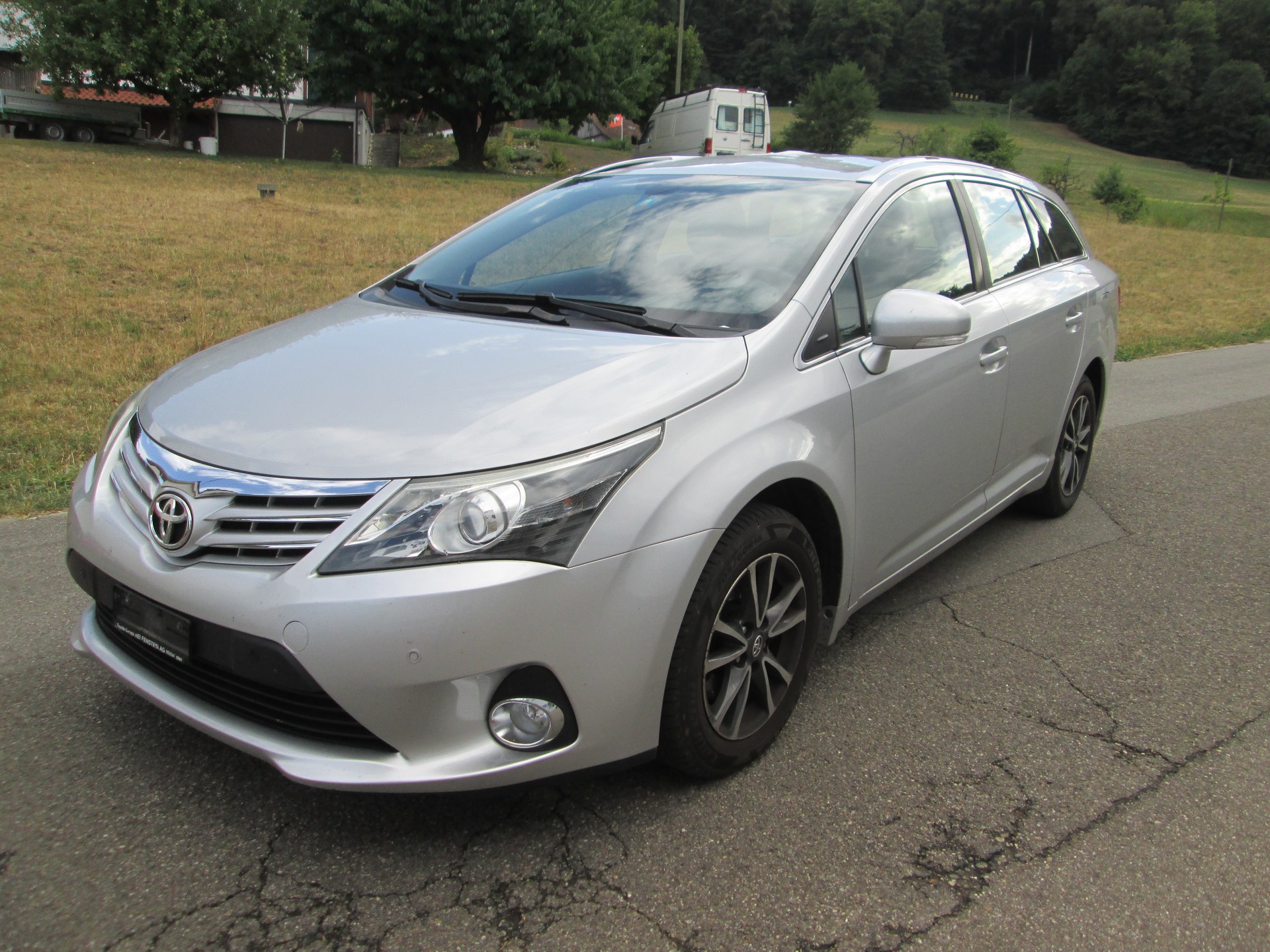 TOYOTA Avensis Sportswagon 2.0 Sol Premium