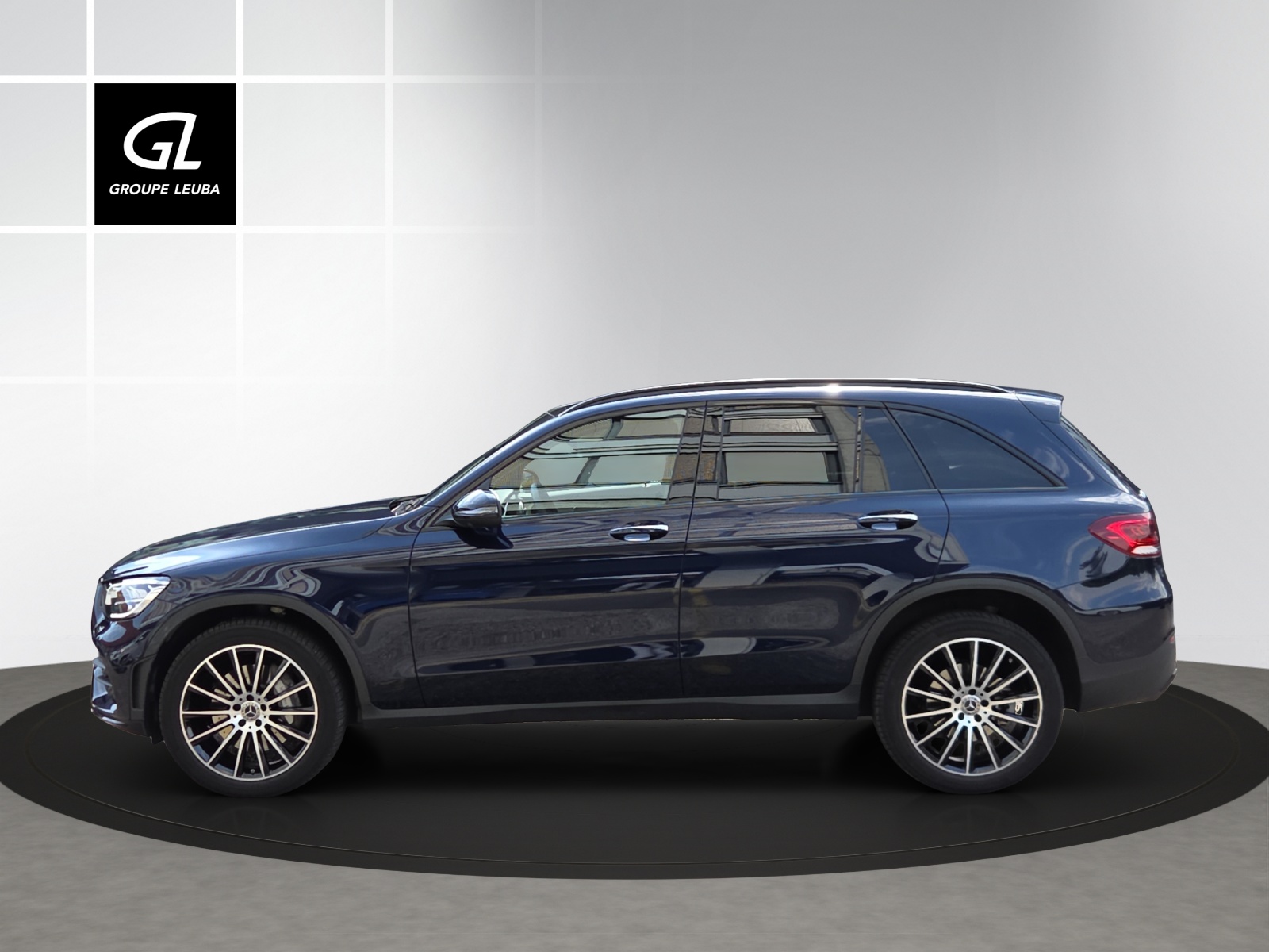 MERCEDES-BENZ GLC 300 e AMG Line Plus 4Matic 9G-Tronic-showroom-element-2
