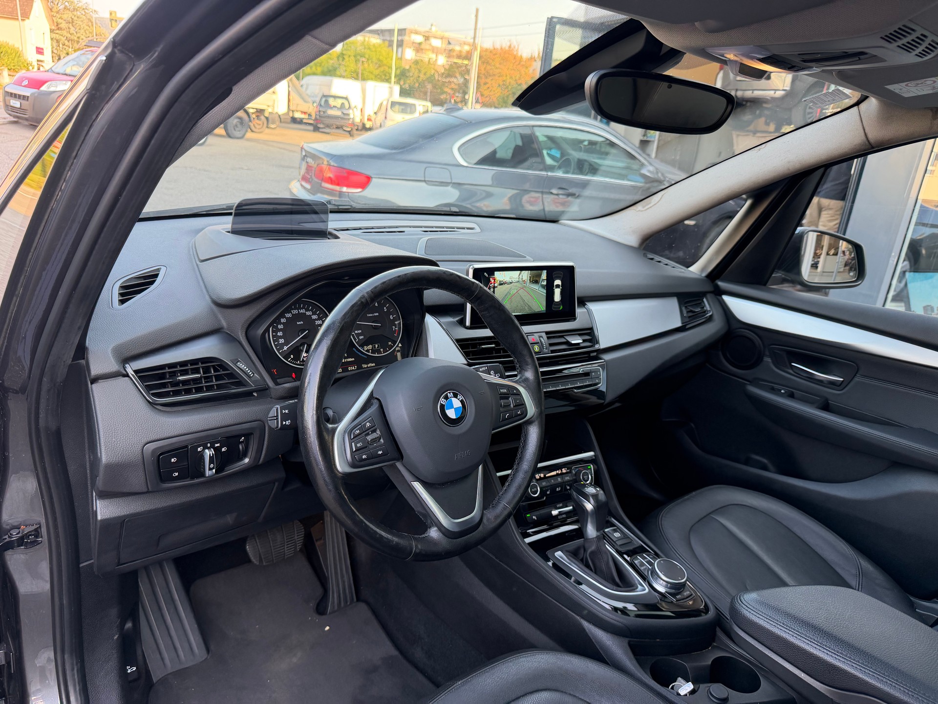 BMW 220i Gran Tourer Steptronic-image-13