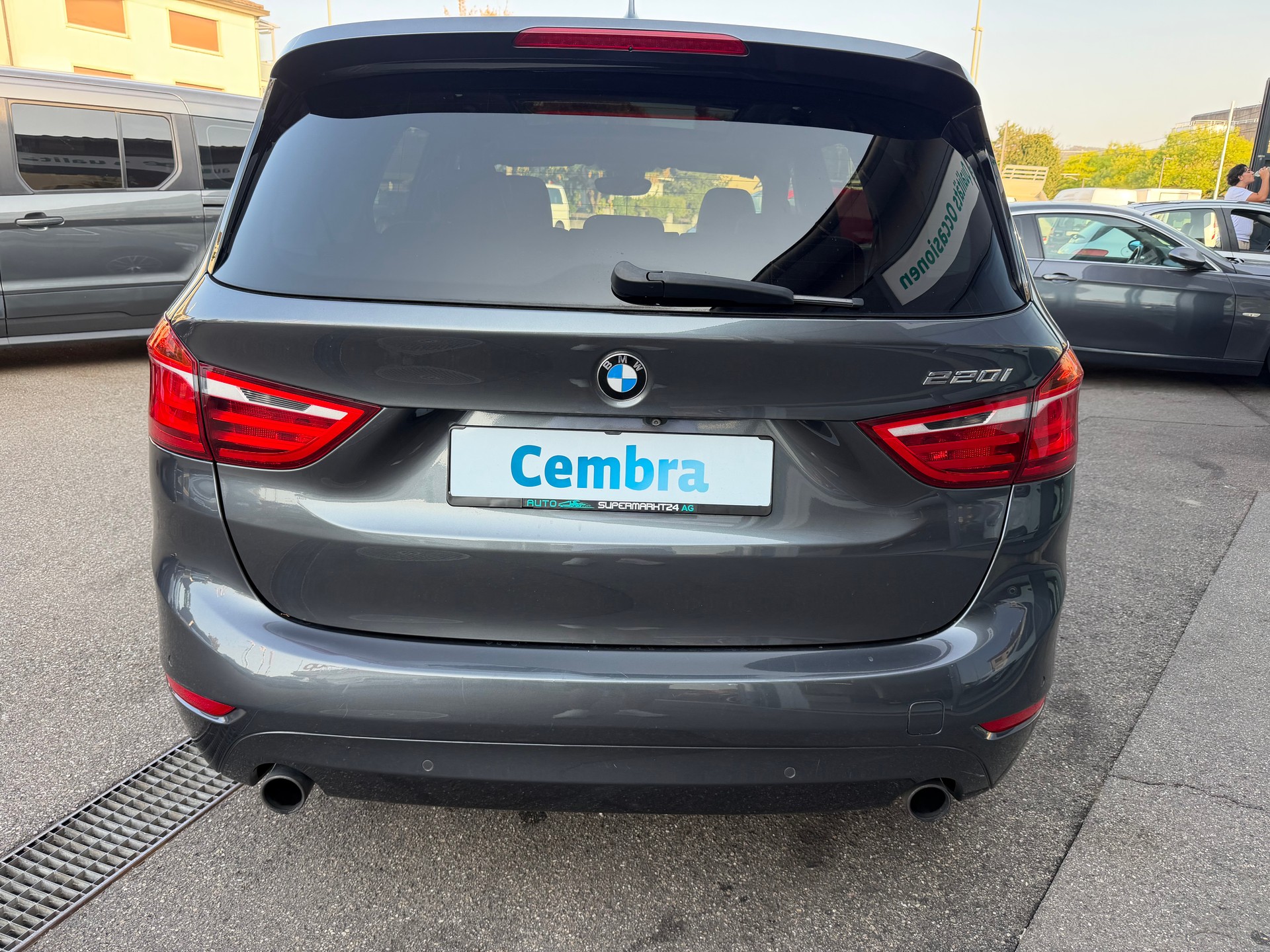 BMW 220i Gran Tourer Steptronic-showroom-element-3