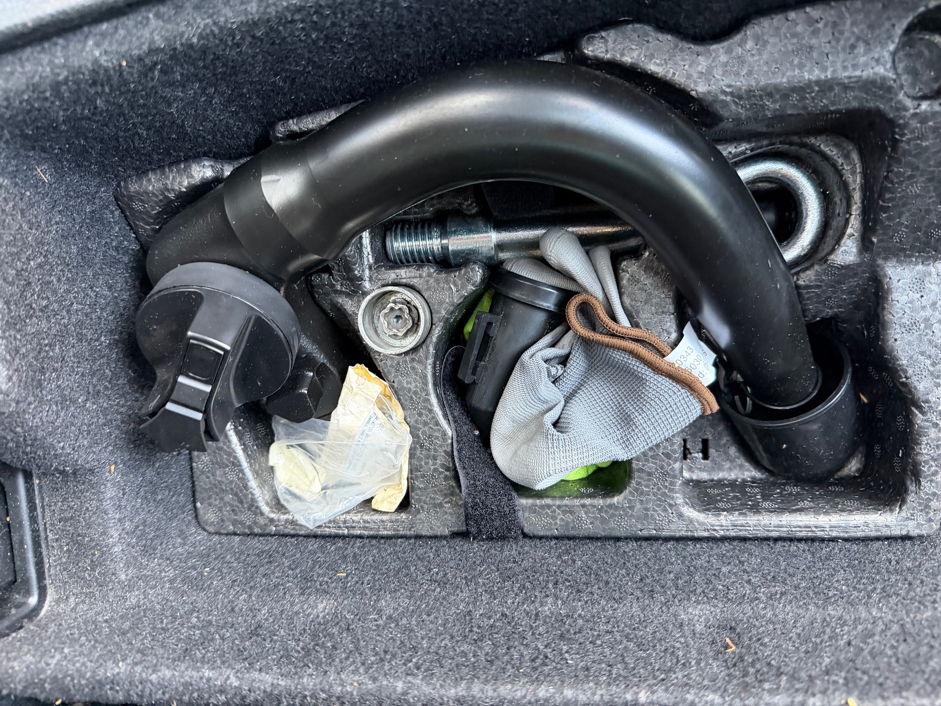 BMW 220i Gran Tourer Steptronic-image-4