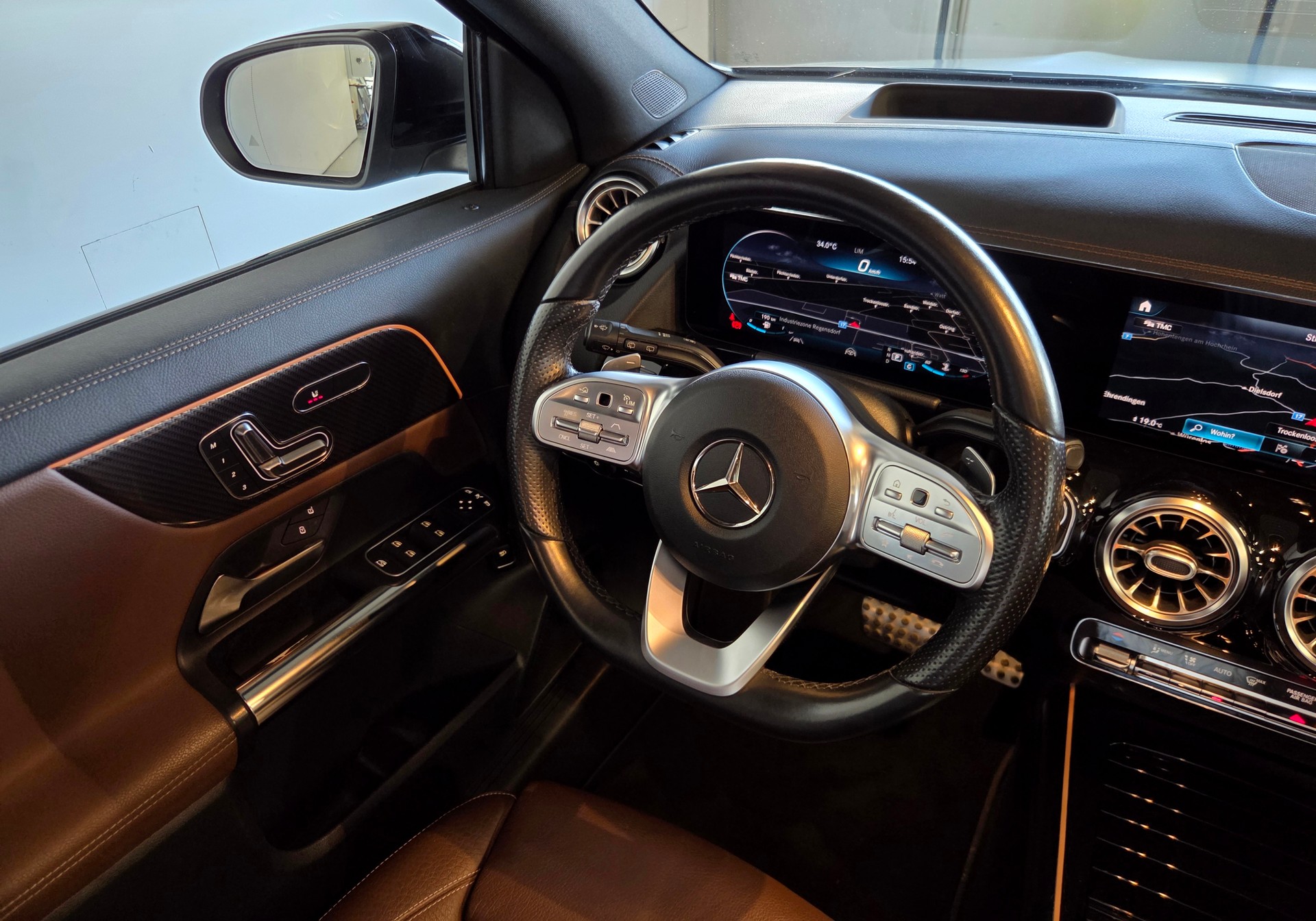 MERCEDES-BENZ GLA 250-image-18