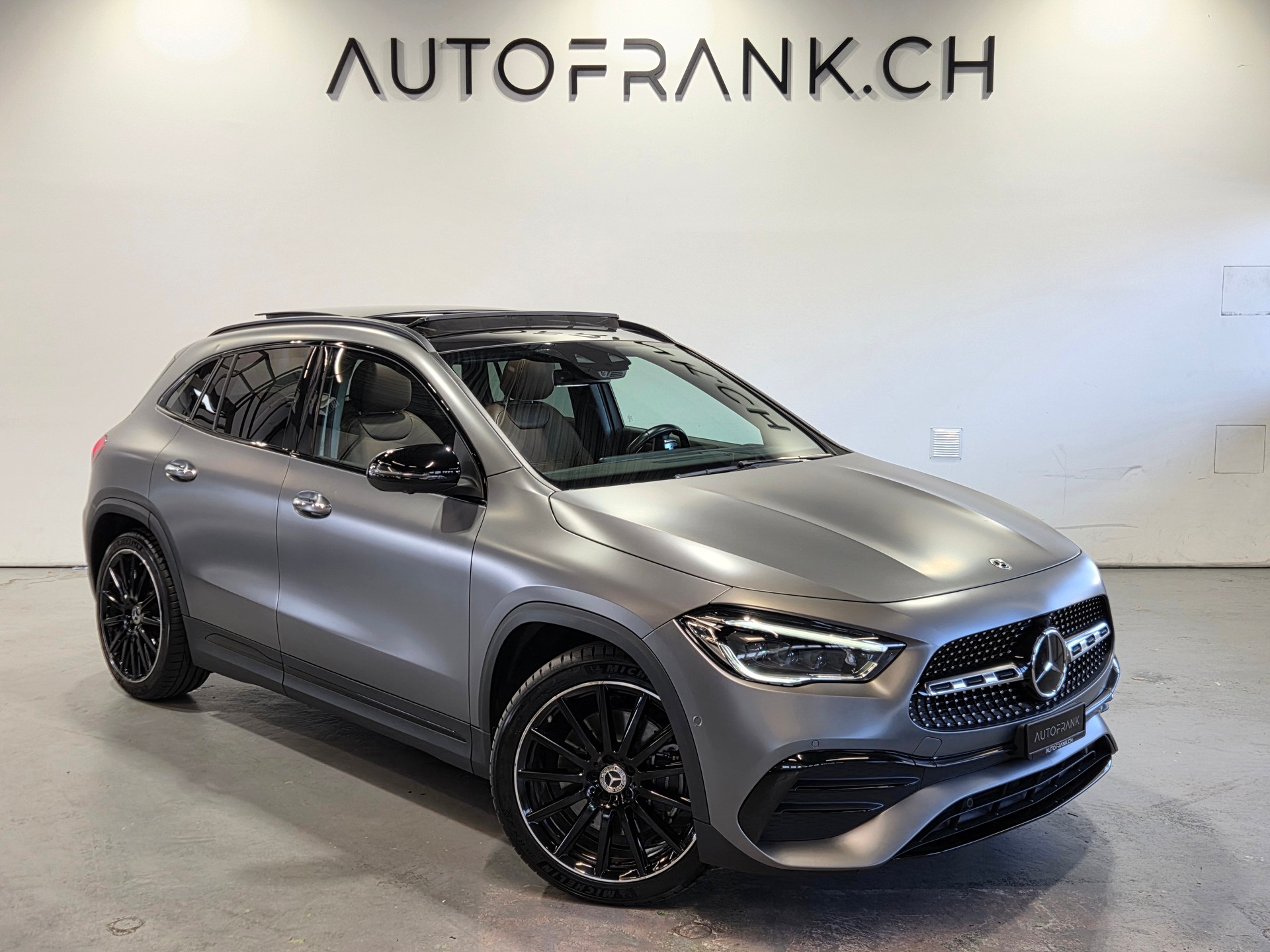 MERCEDES-BENZ GLA 250-image-21