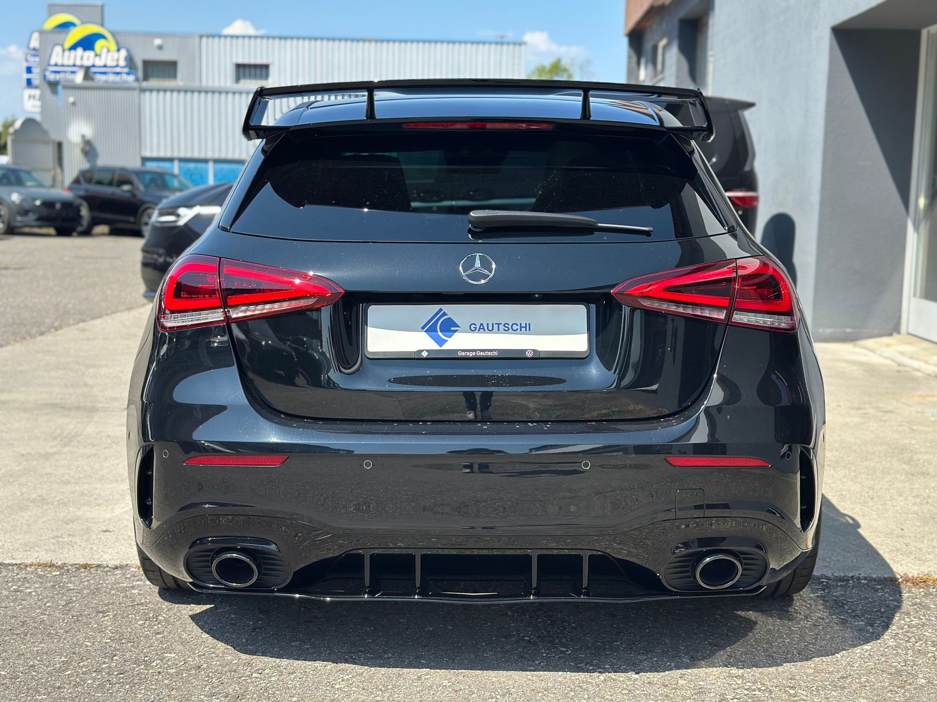 MERCEDES-BENZ A 35 AMG 4Matic Speedshift-image-3