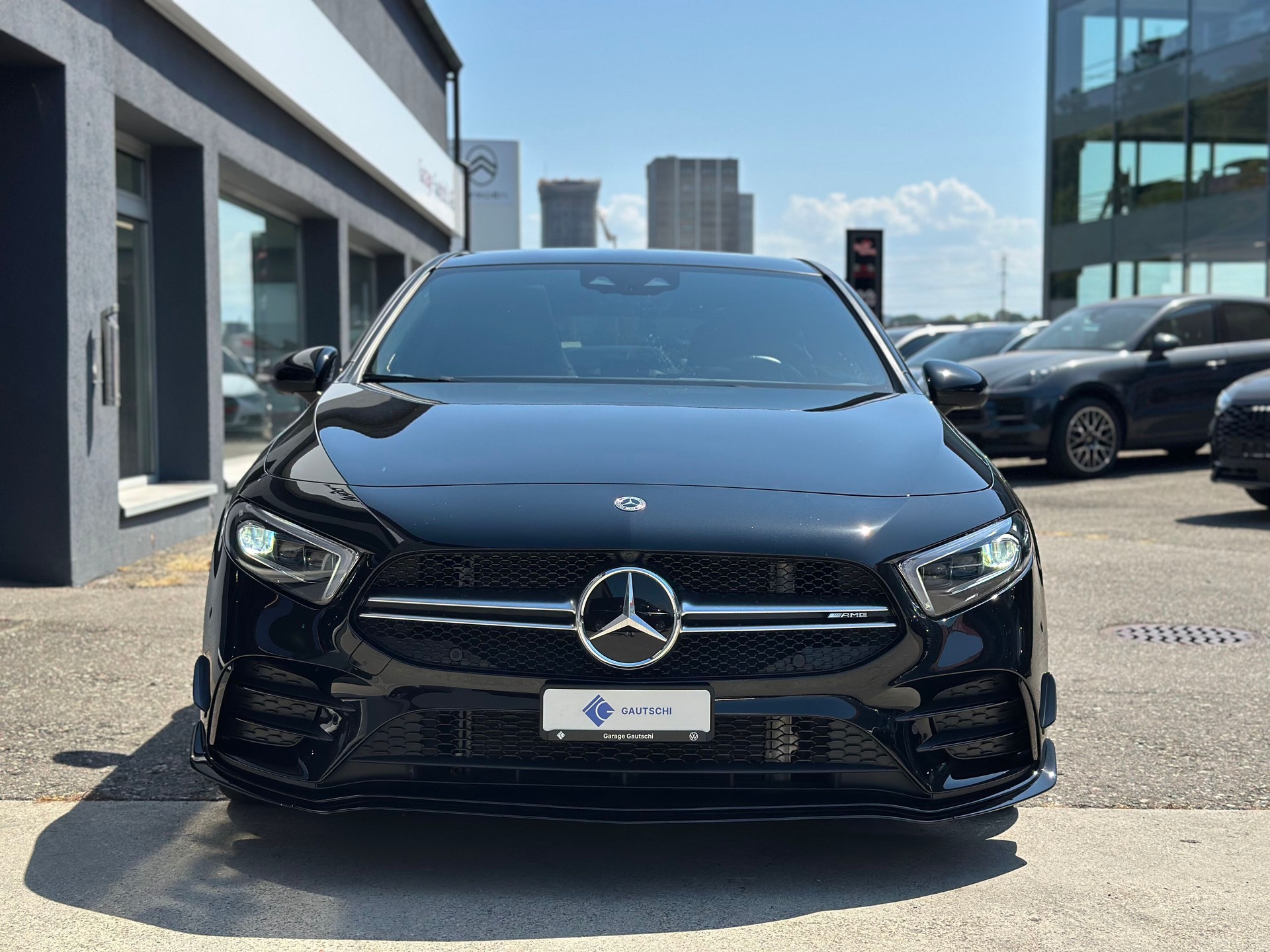 MERCEDES-BENZ A 35 AMG 4Matic Speedshift-image-1