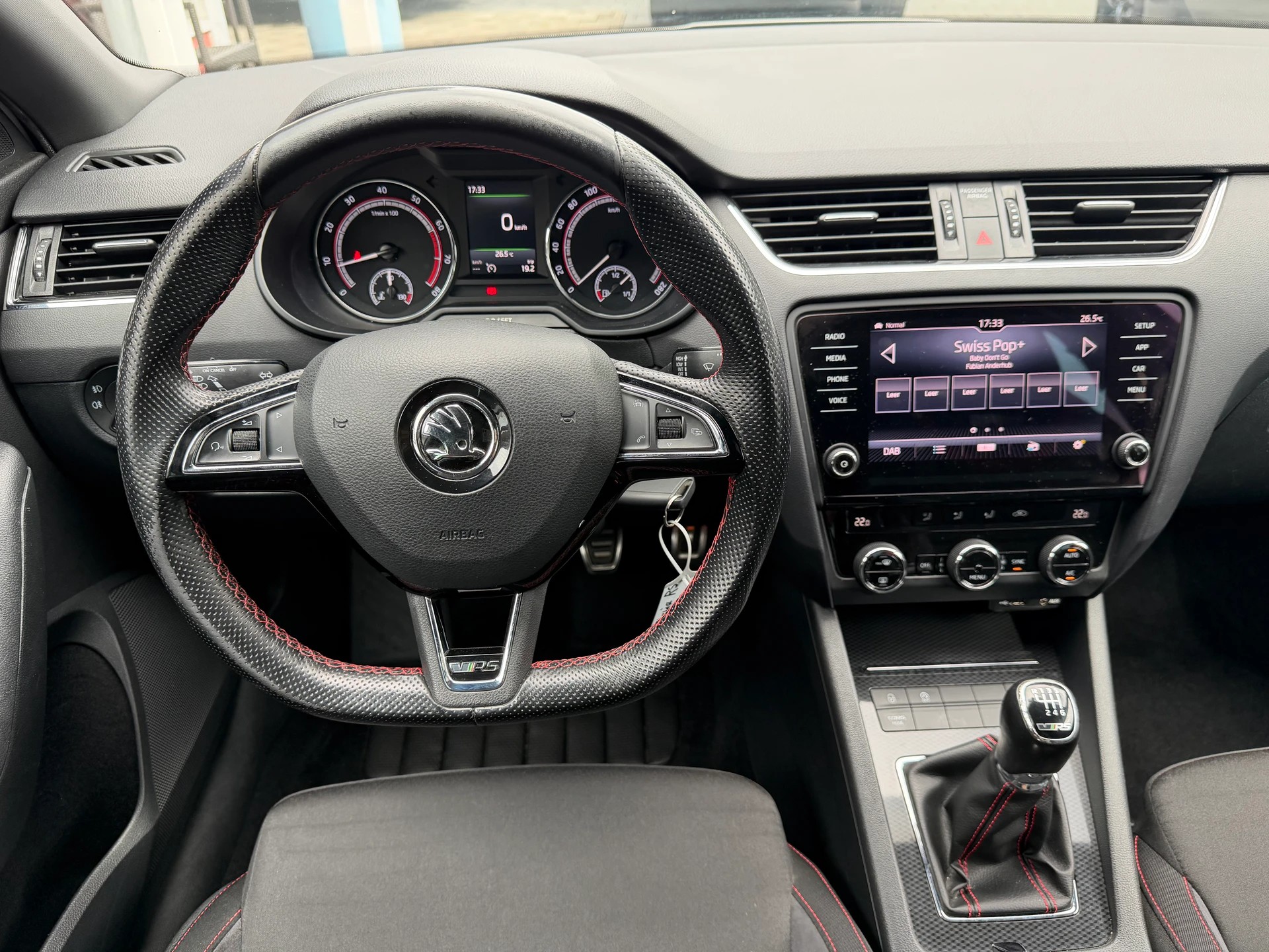 SKODA Octavia Combi 2.0 TSI RS-image-19
