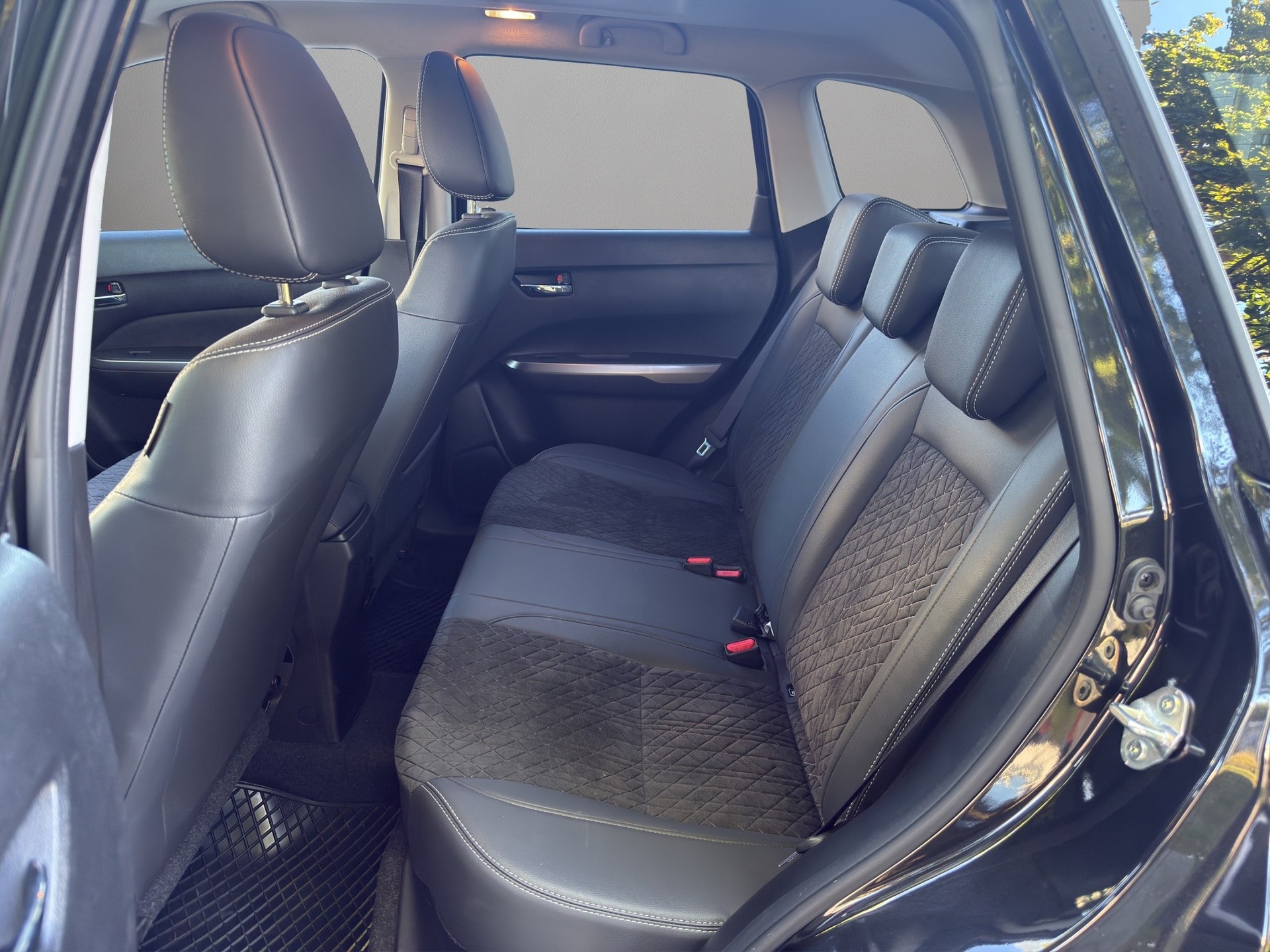 SUZUKI Vitara 1.5 Hybrid Edition 35 Top 4x4 AGS-image-5