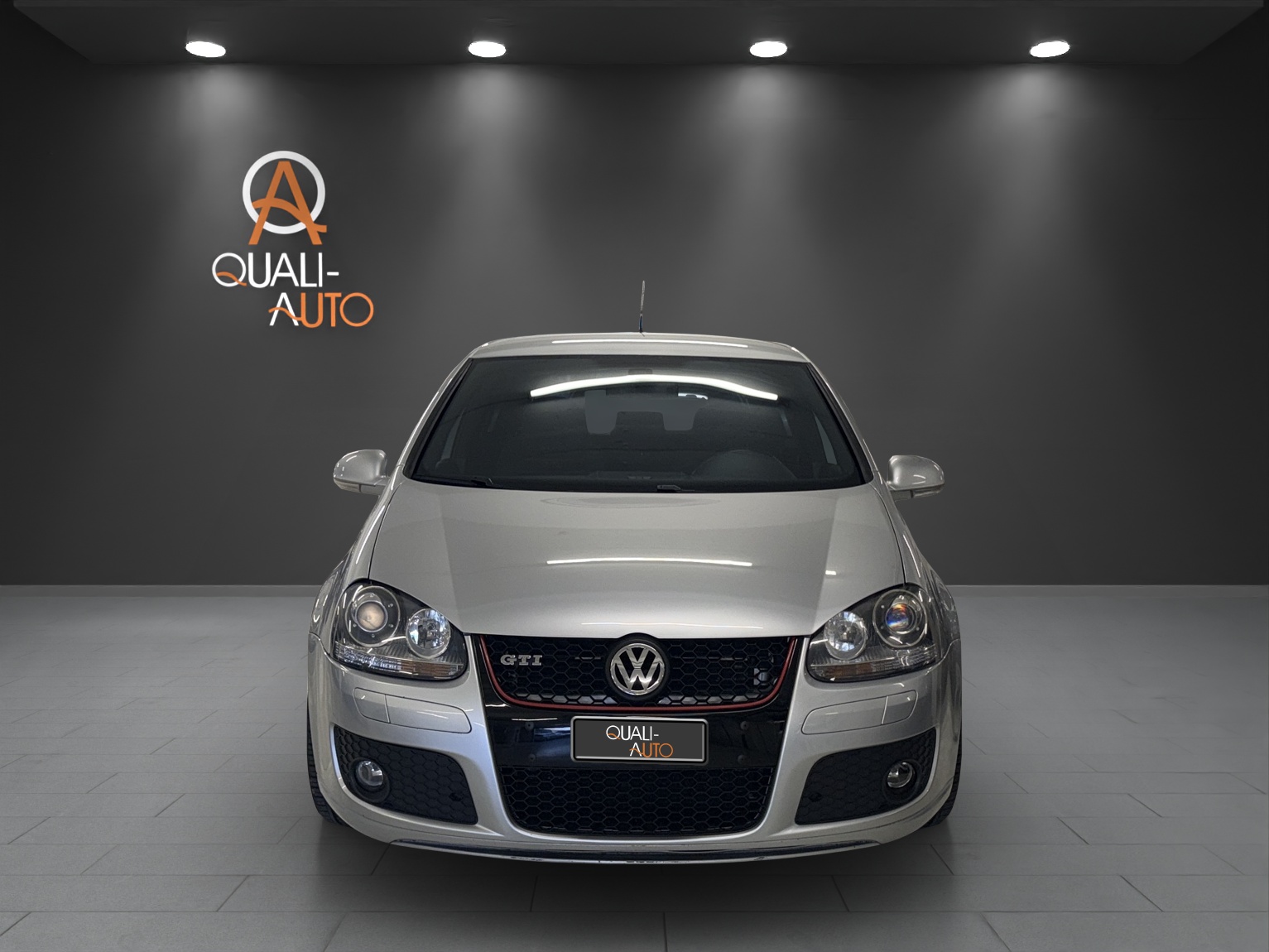 VW Golf 2.0 TFSI GTI-showroom-element-1