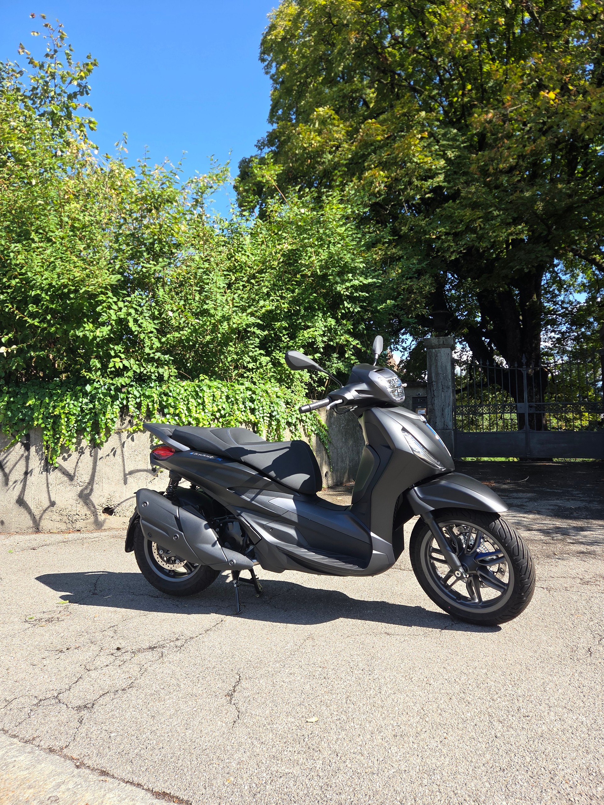 PIAGGIO Beverly 400 Sport E5+-image-2
