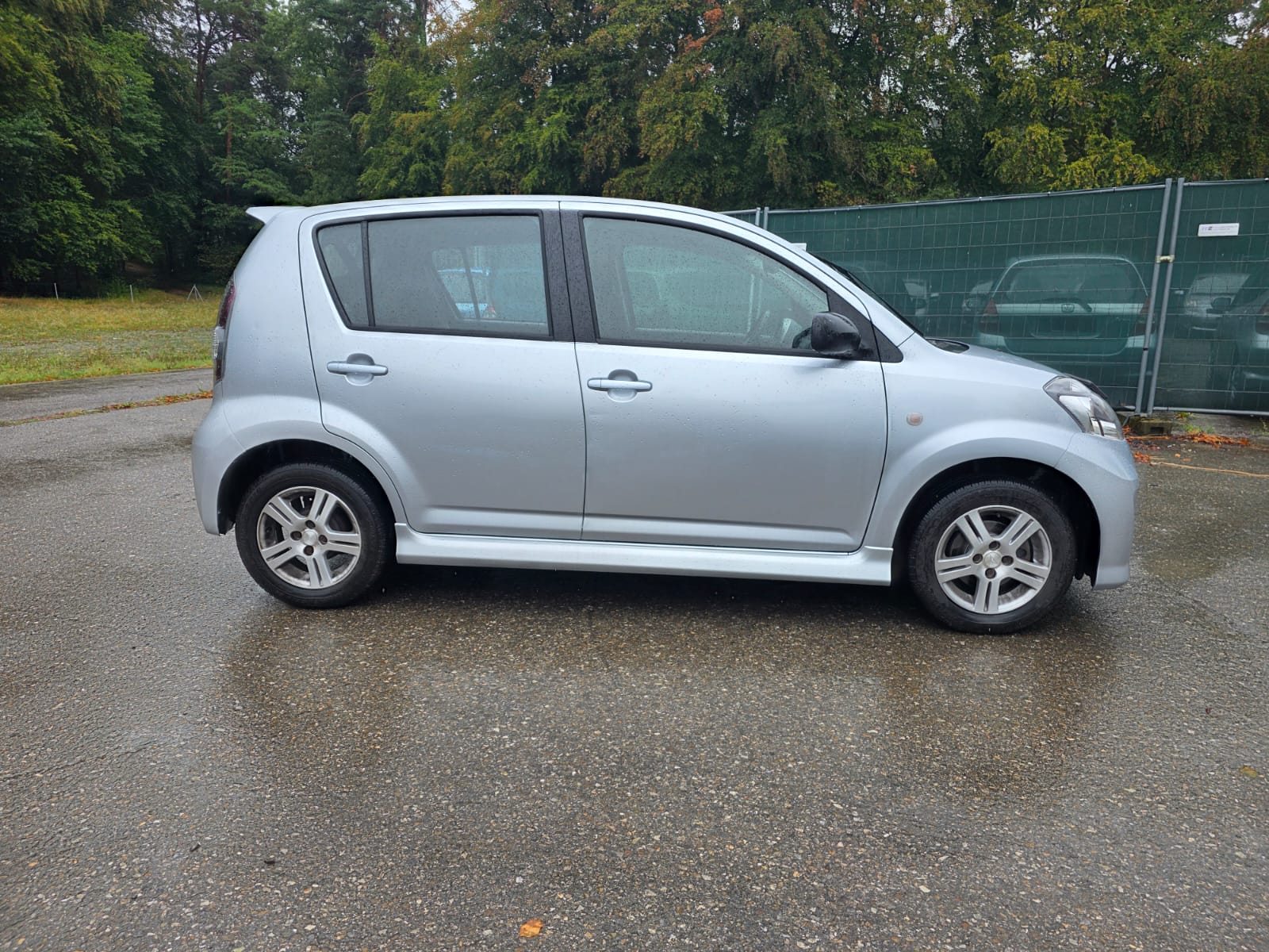 DAIHATSU Sirion 1.3 eco-4WD-image-6