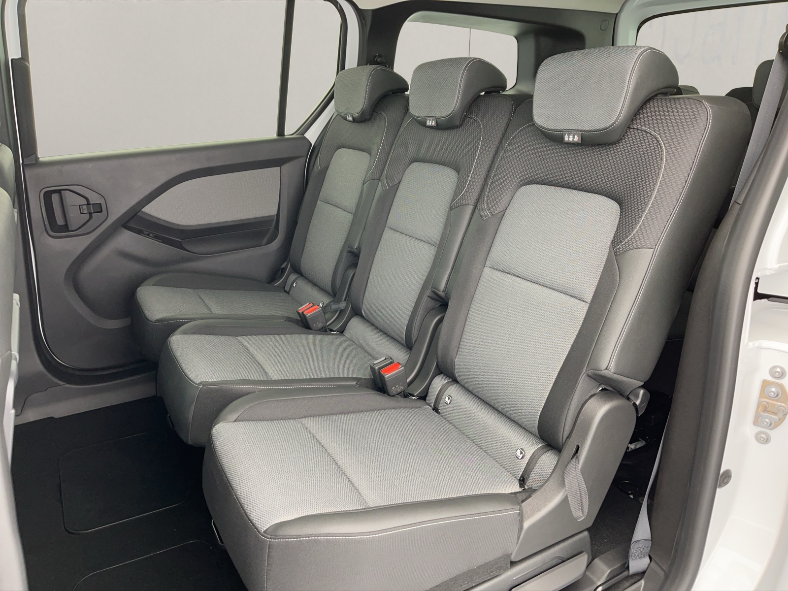 RENAULT Grand Kangoo Kombi 1.3 TCe 130 techno-image-16
