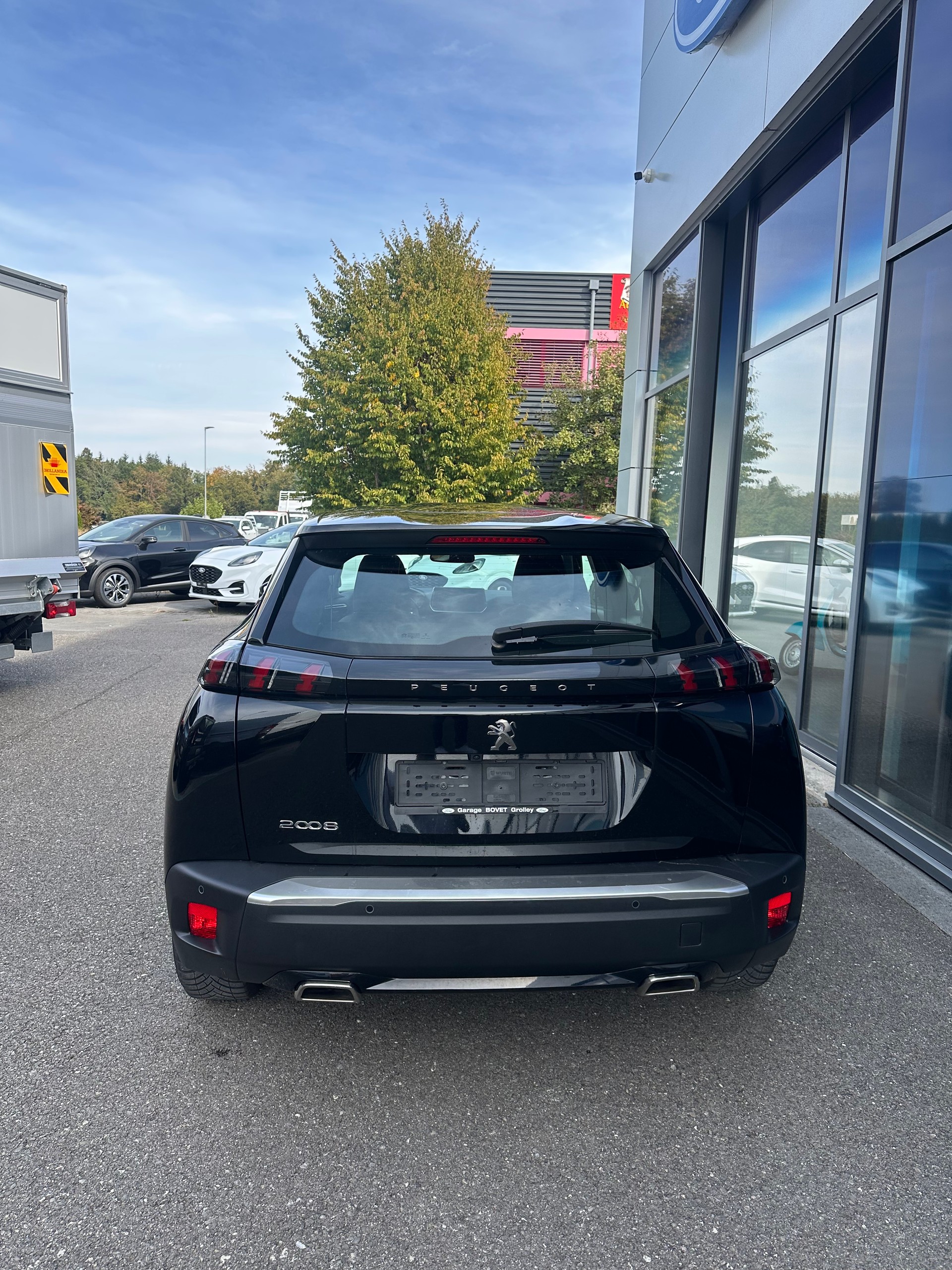 PEUGEOT 2008 1.2 PureTech 130 Active Pack-image-4