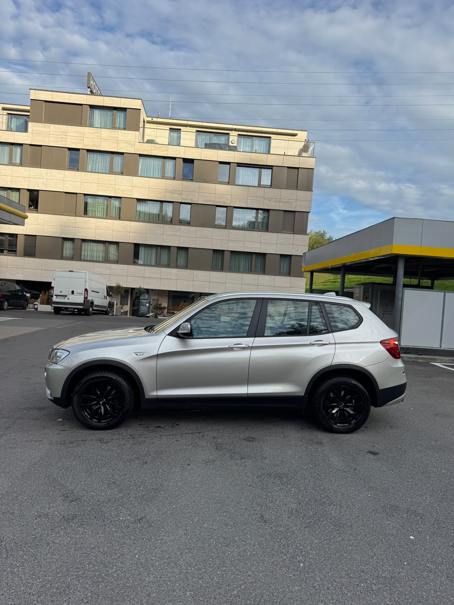 BMW X3 xDrive 20i Steptronic-showroom-element-2