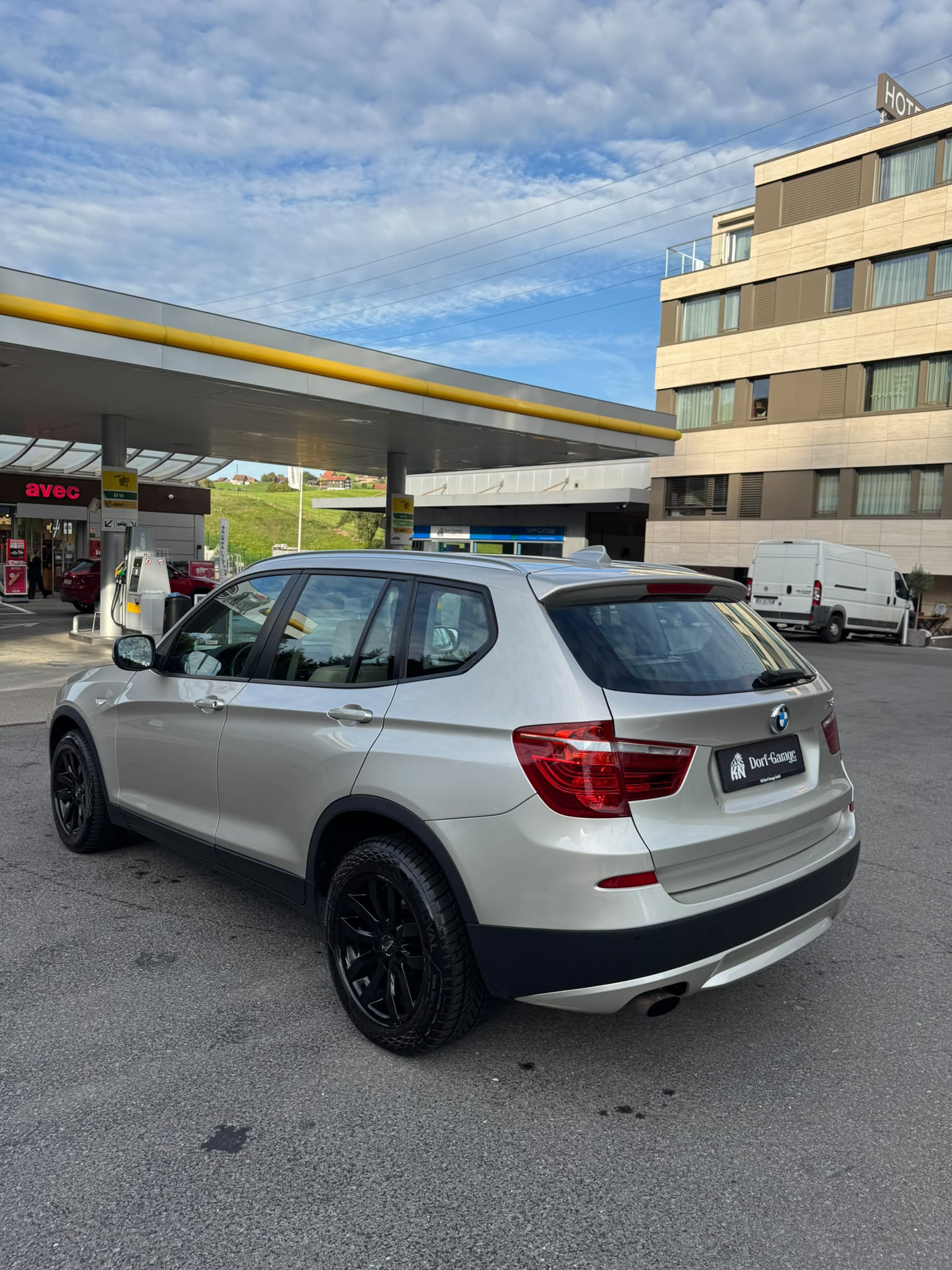 BMW X3 xDrive 20i Steptronic-showroom-element-3