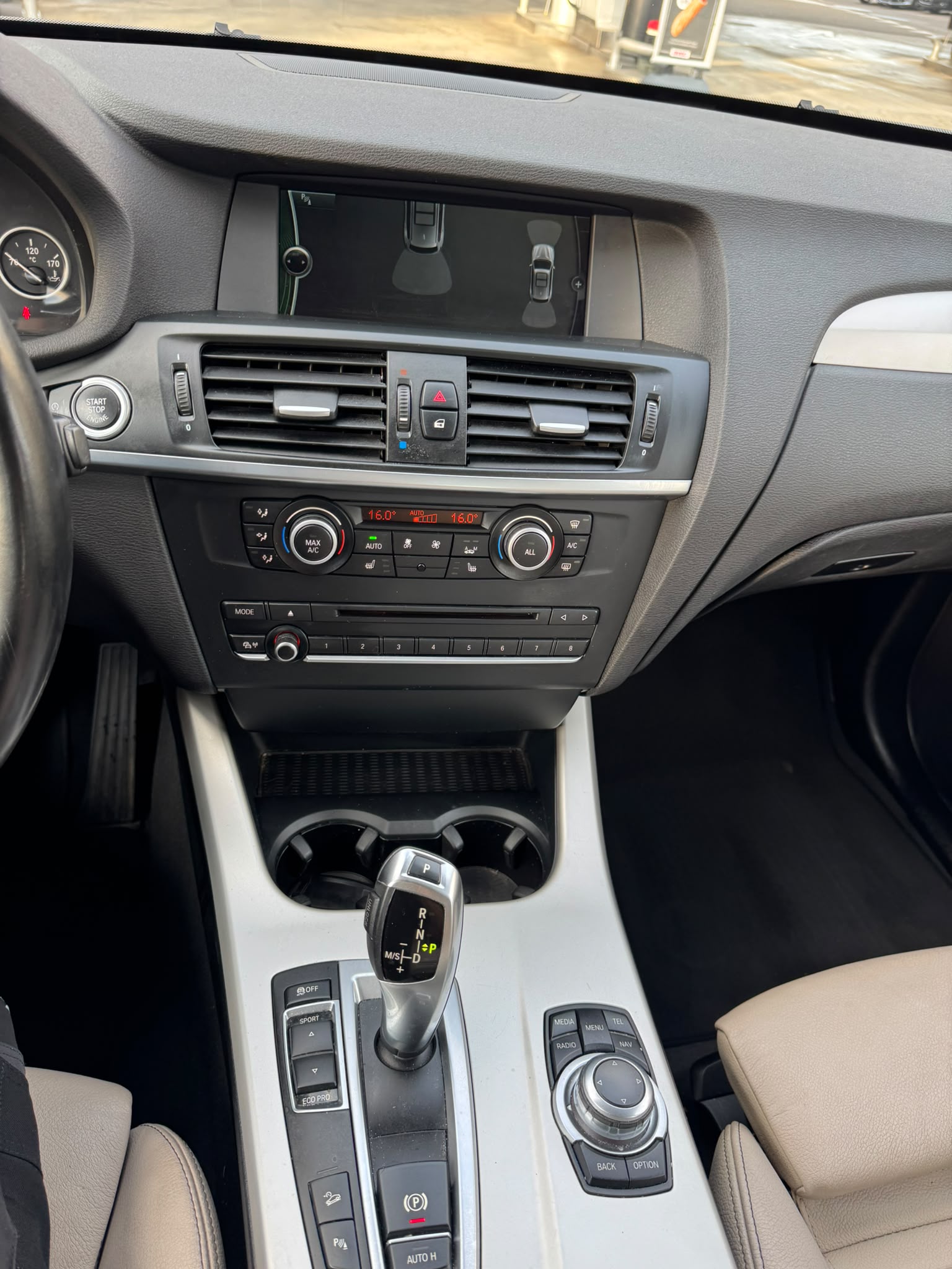 BMW X3 xDrive 20i Steptronic-image-12