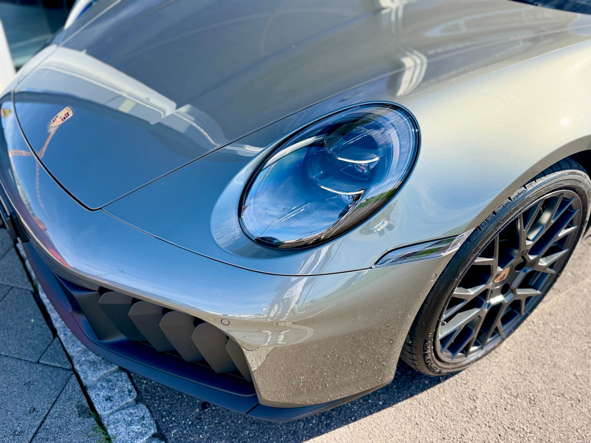 PORSCHE 911 Carrera 4 Cabriolet GTS PDK-image-6